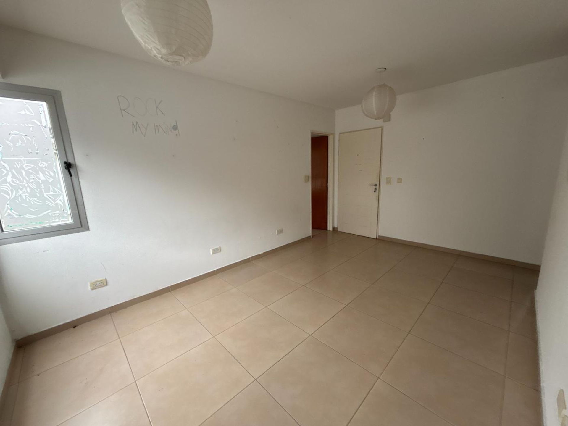 Departamento en Alquiler en Moron, G.B.A. Zona Oeste
