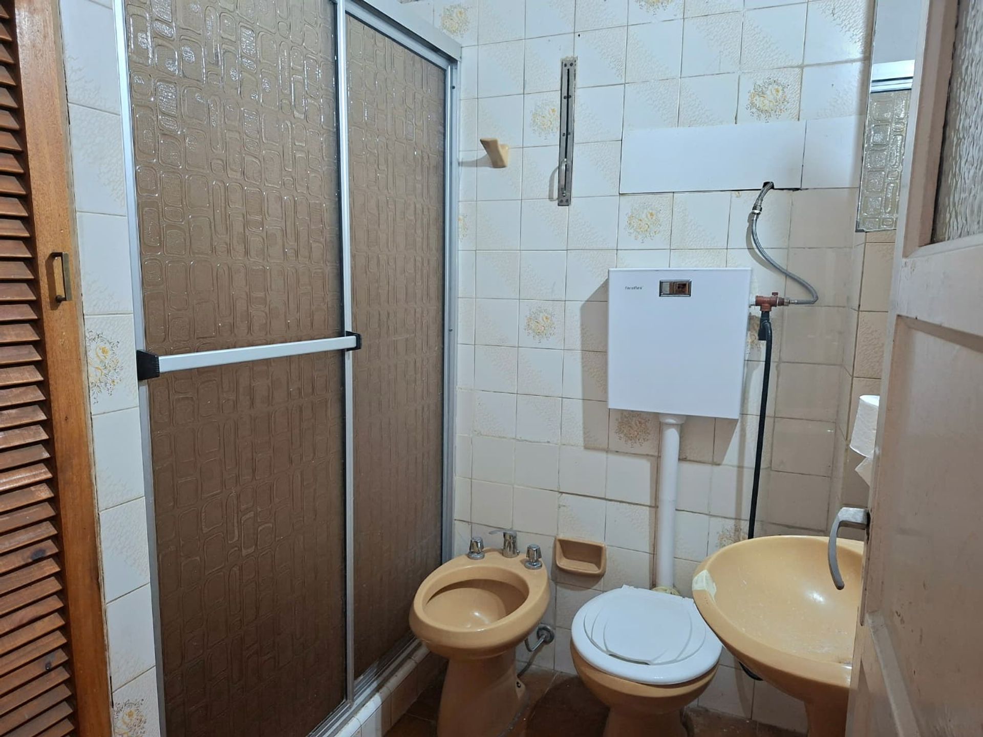 VENTA APARTAMENTO 3 DORM PARRILLERO LA COMERCIAL - 6
