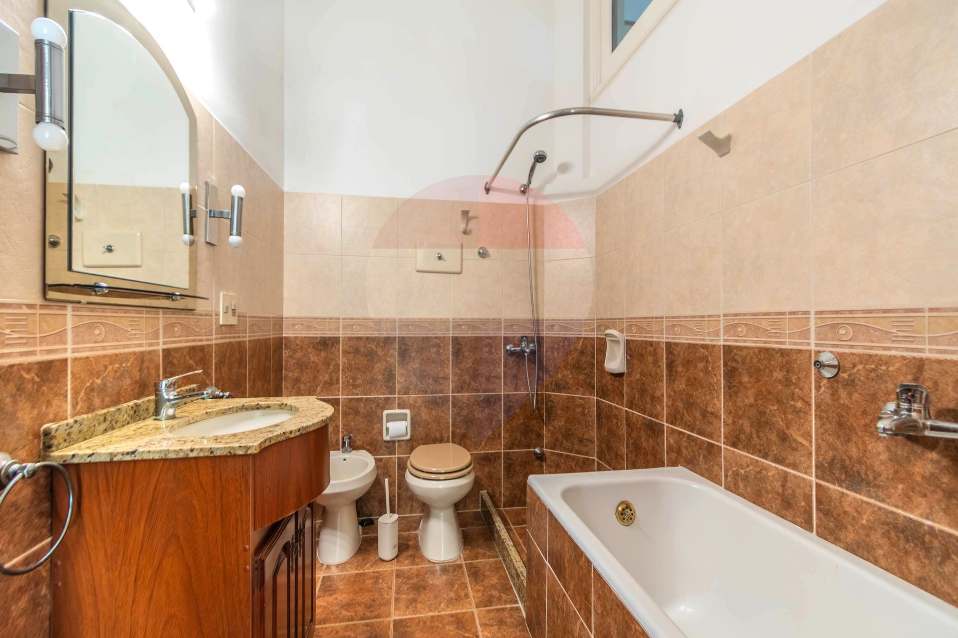 VENTA CASA 3 DORMITORIOS SERVICIO GARAGE JARDÍN - 12