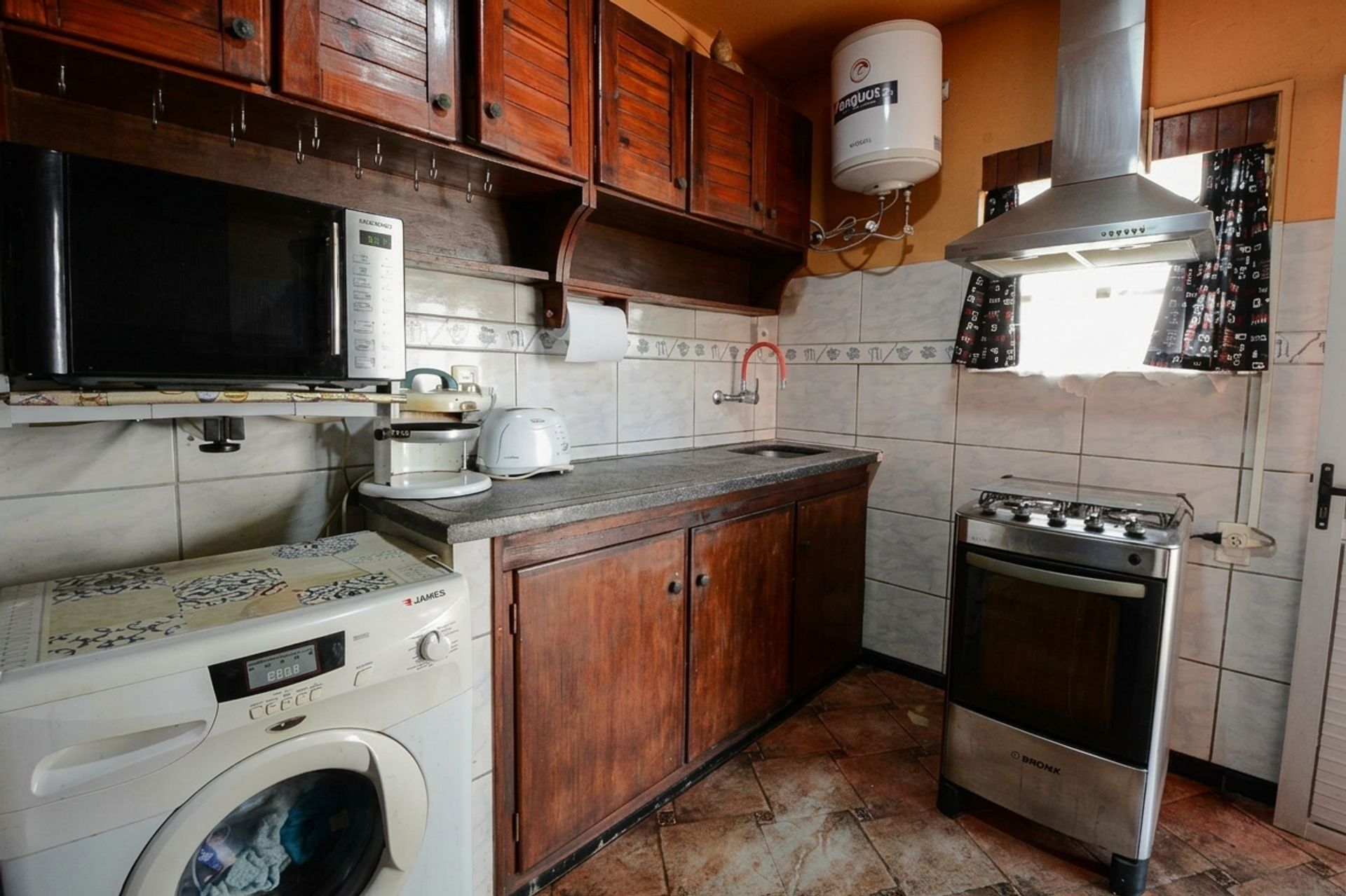 Venta casa dos dormitorios y garage Nuevo Paris - 11