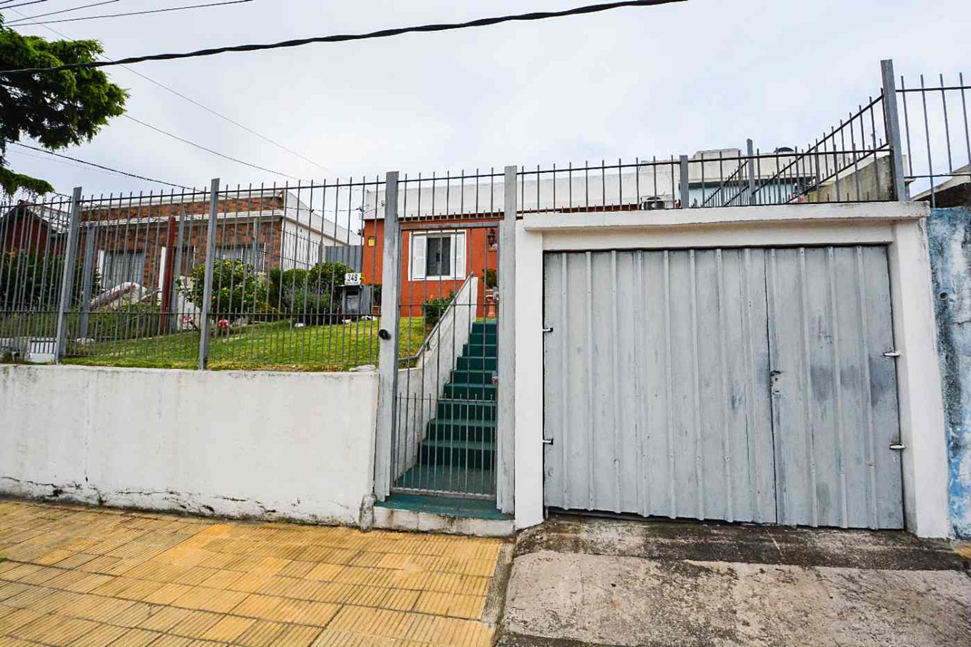 Venta casa dos dormitorios y garage Nuevo Paris - 18