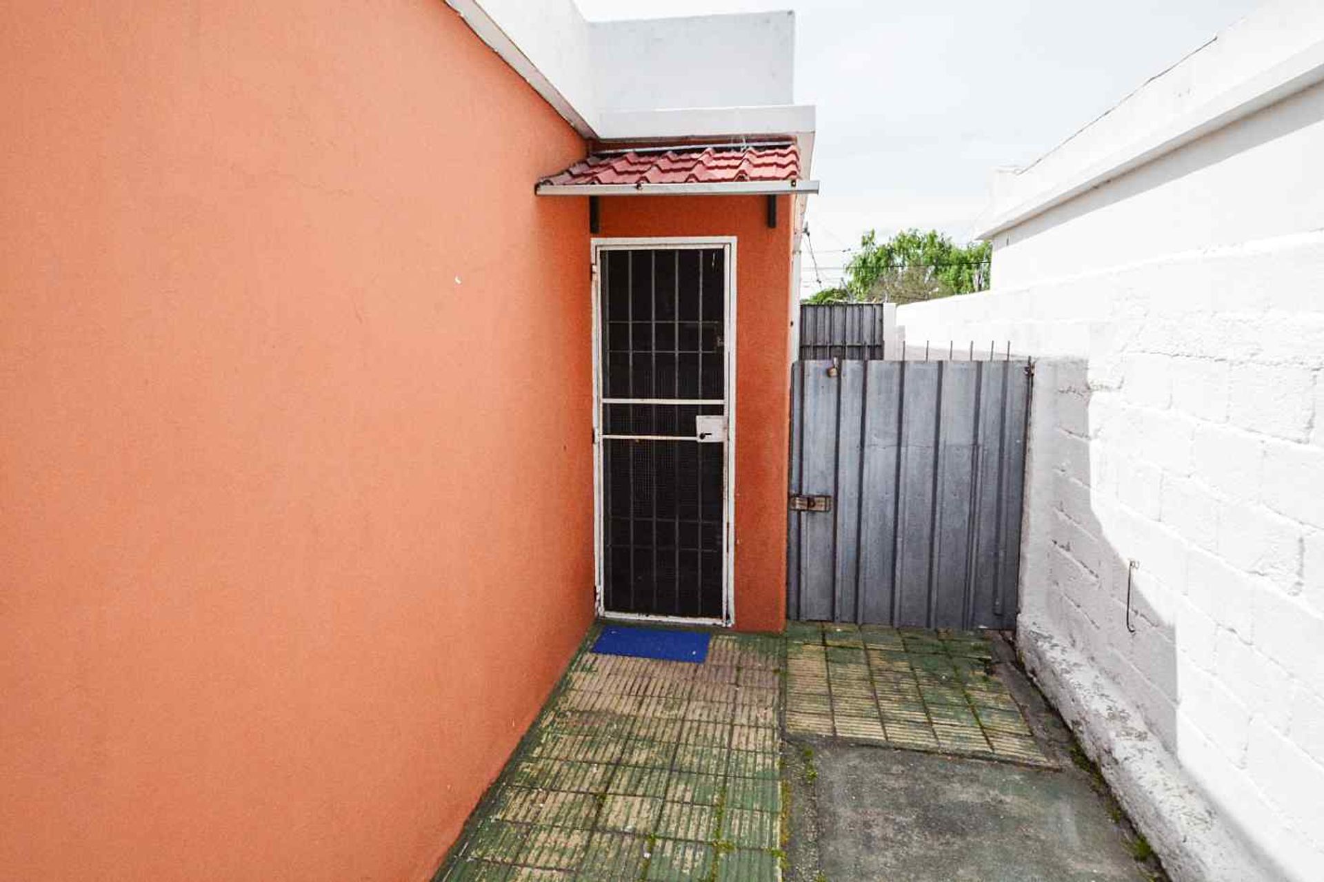 Venta casa dos dormitorios y garage Nuevo Paris - 13