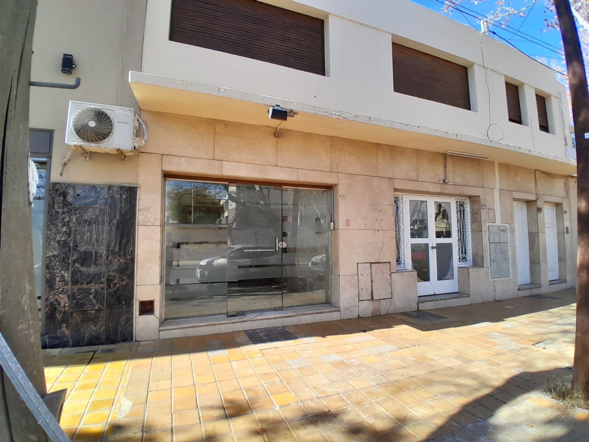 Capital Caseros Sur 300