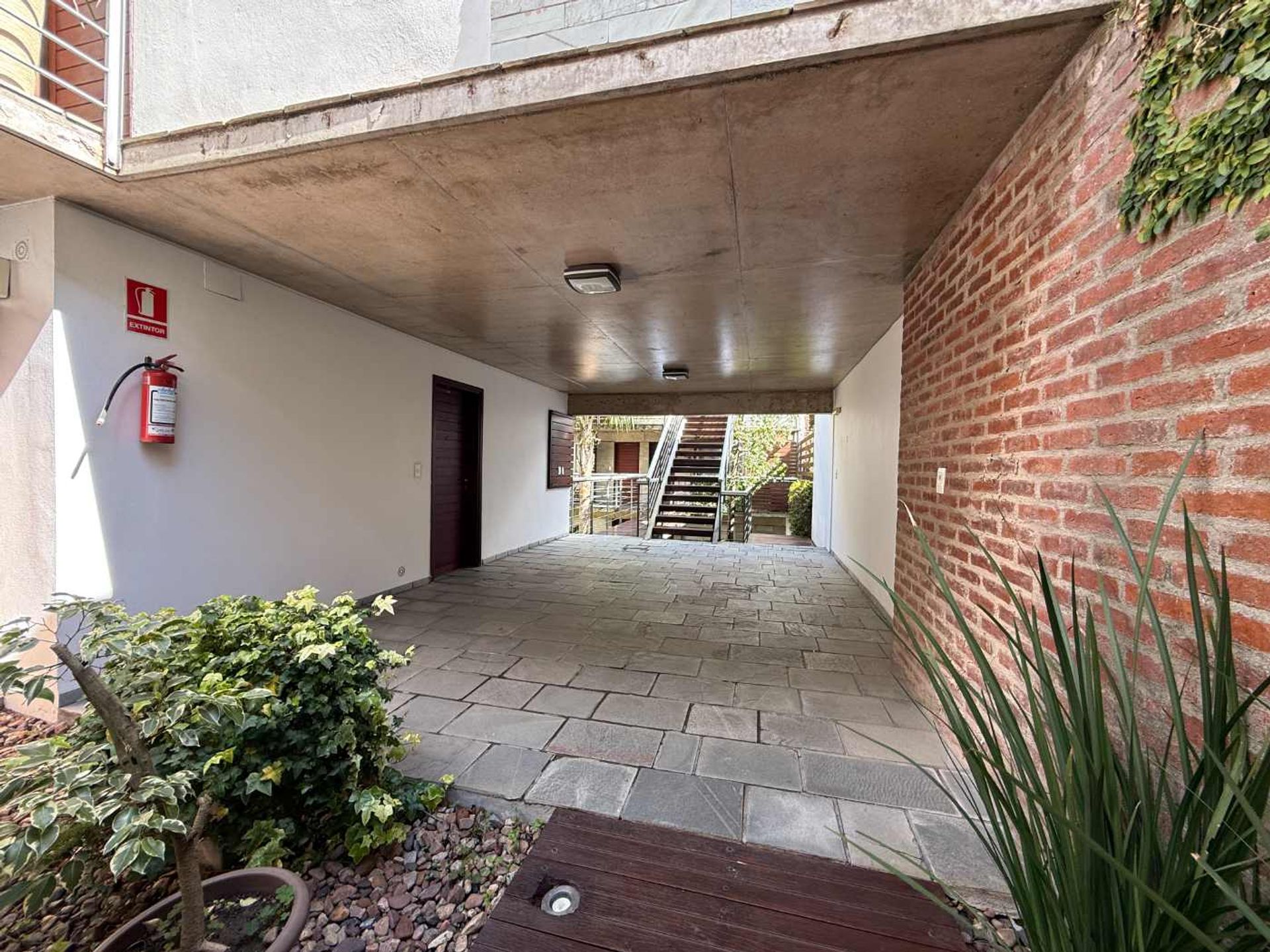 VENTA APARTAMENTO PUNTA CARRETAS 1 DORM GGE PATIO - 19
