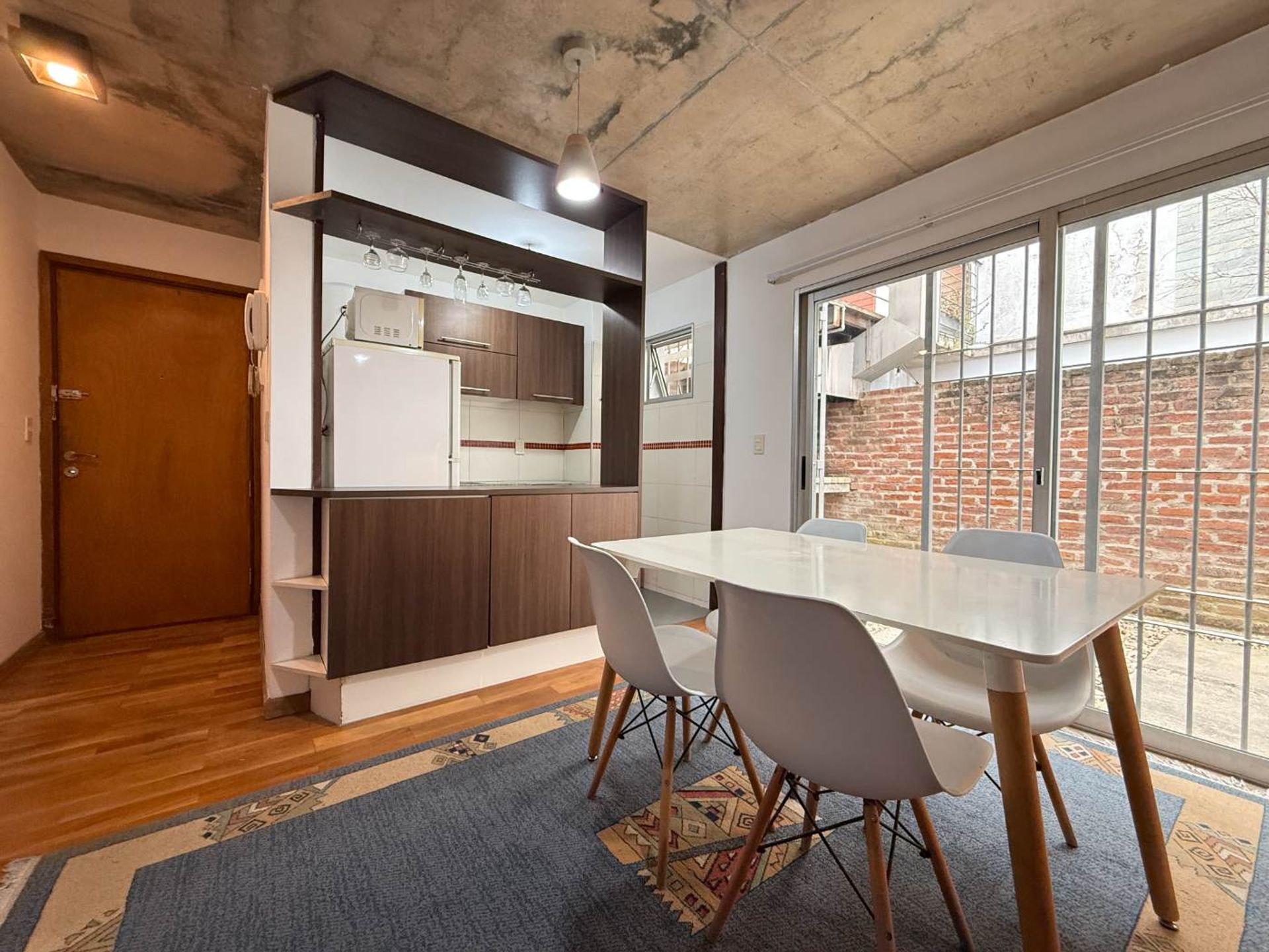 VENTA APARTAMENTO PUNTA CARRETAS 1 DORM GGE PATIO - 2