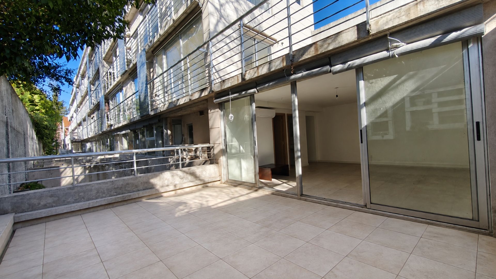 Venta monoambiente con renta en Parque Batlle - 1