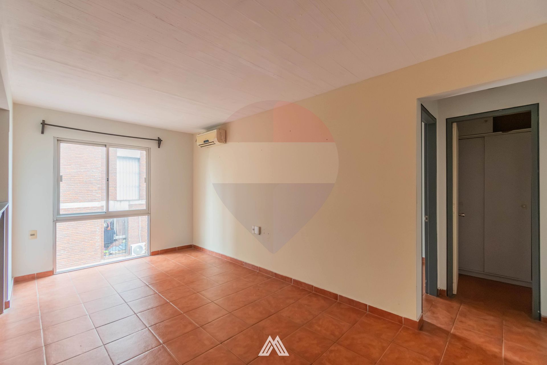 VENTA- Apto 2 dorm-complejo cerrado-TRES CRUCES - 2