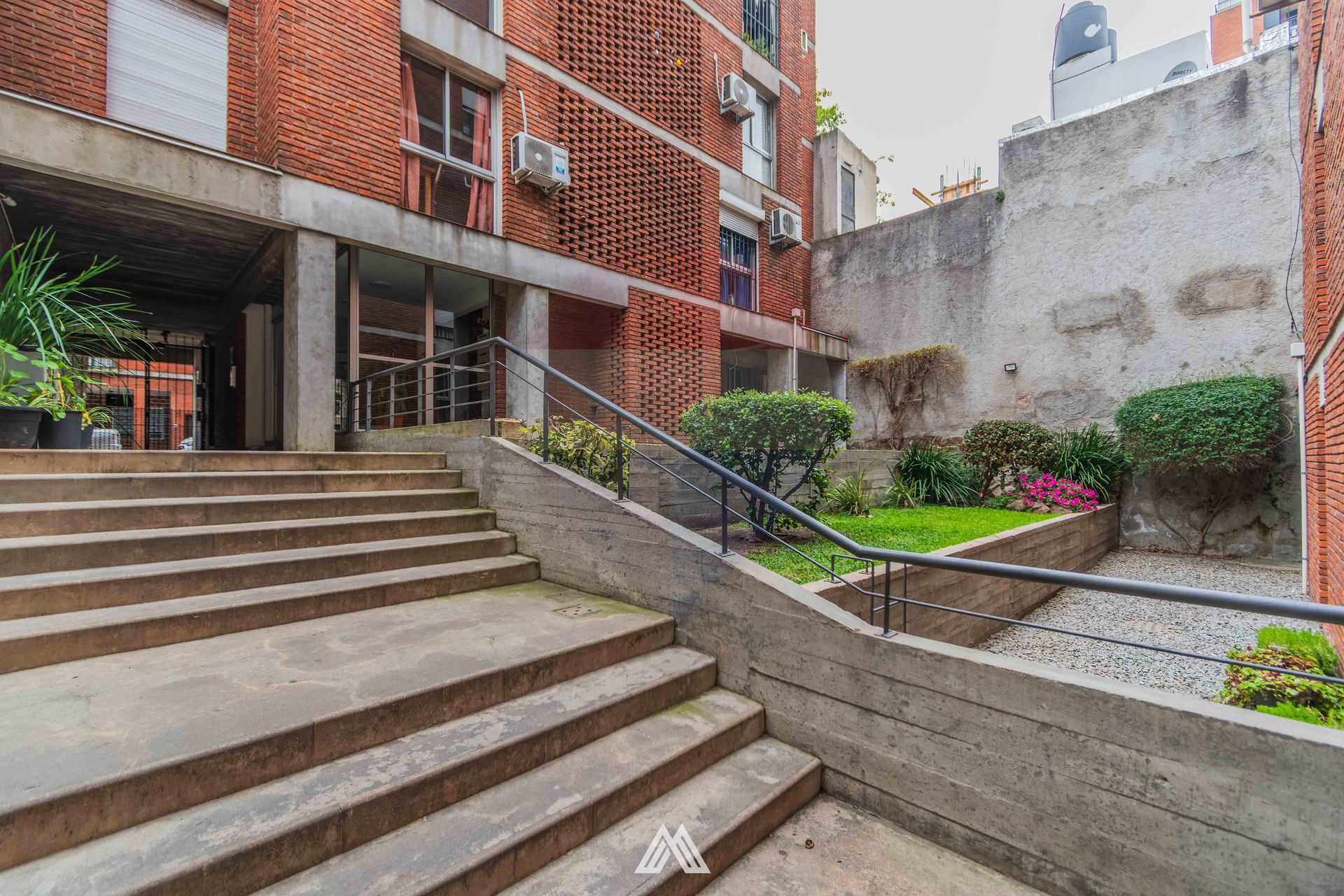 VENTA- Apto 2 dorm-complejo cerrado-TRES CRUCES - 13
