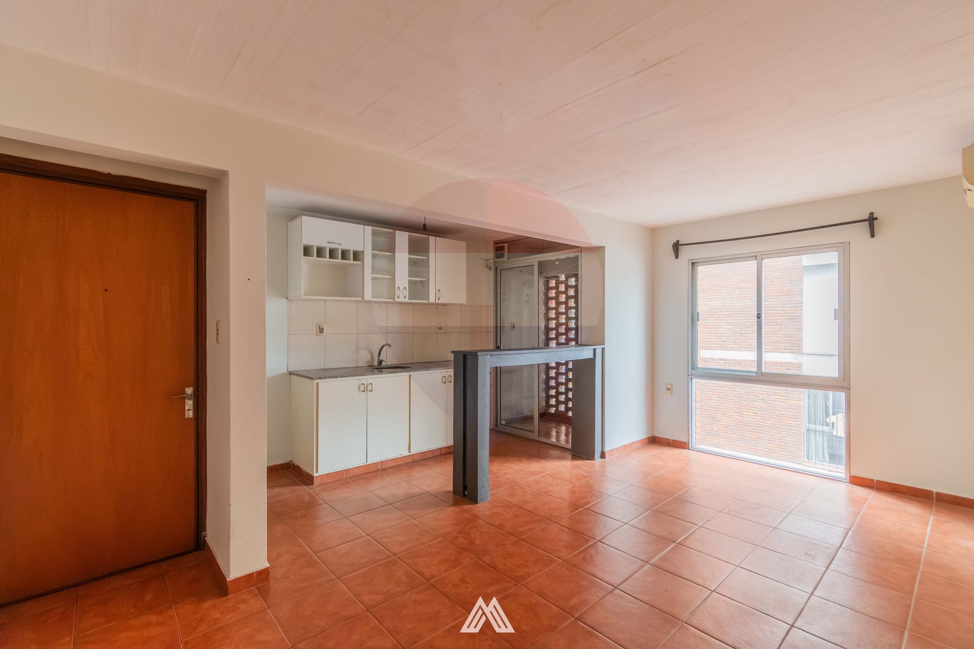 VENTA- Apto 2 dorm-complejo cerrado-TRES CRUCES - 1
