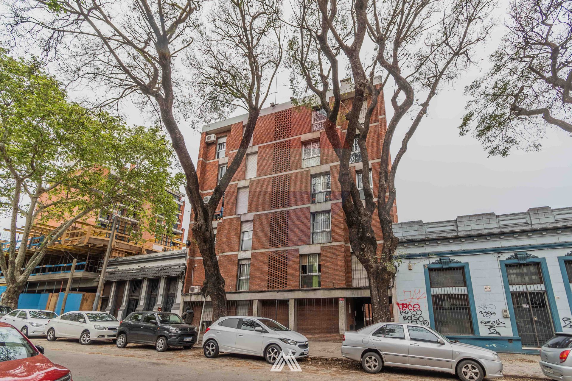 VENTA- Apto 2 dorm-complejo cerrado-TRES CRUCES - 16