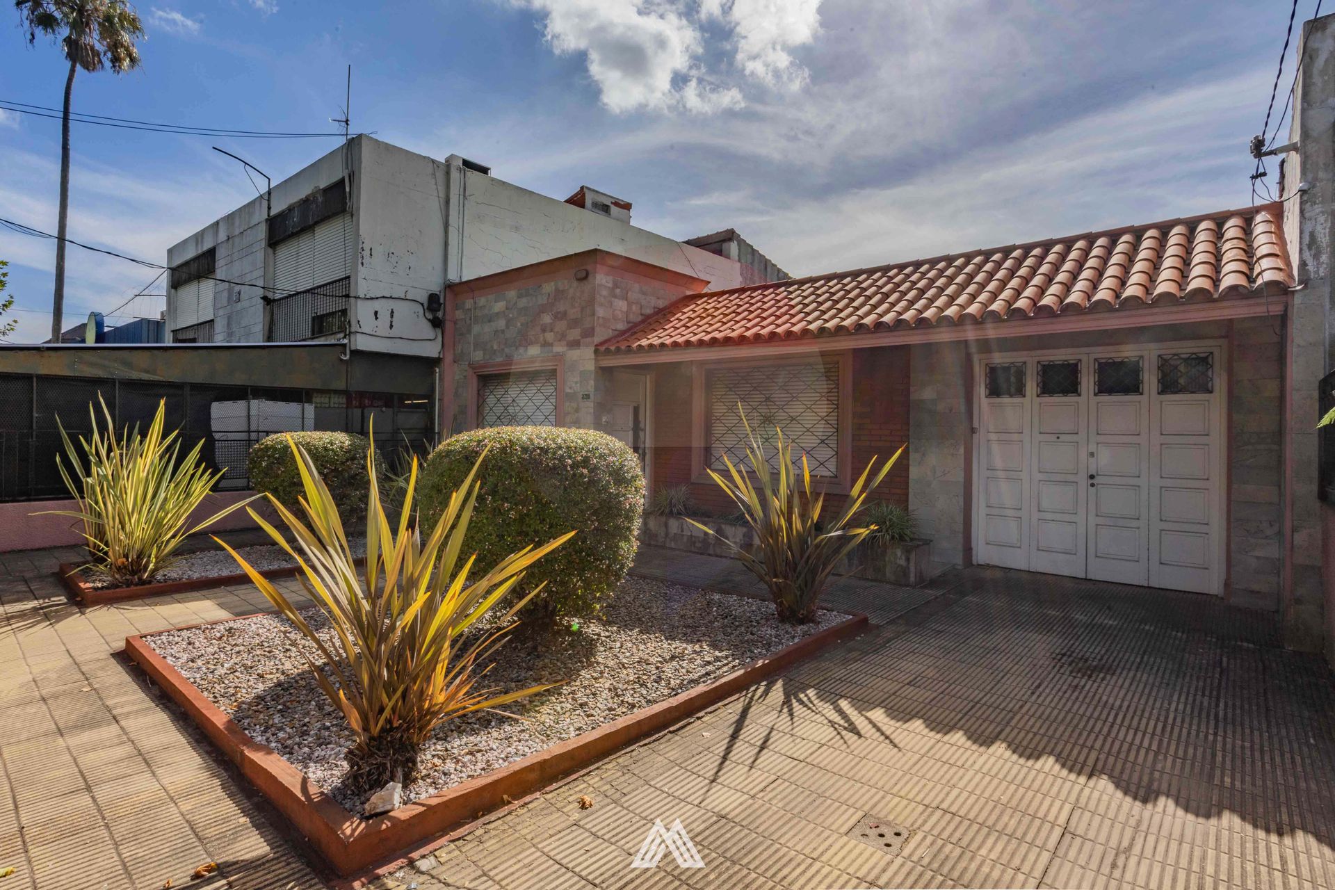 Venta casa 3 dormitorios,2 baños Cerrito - 1