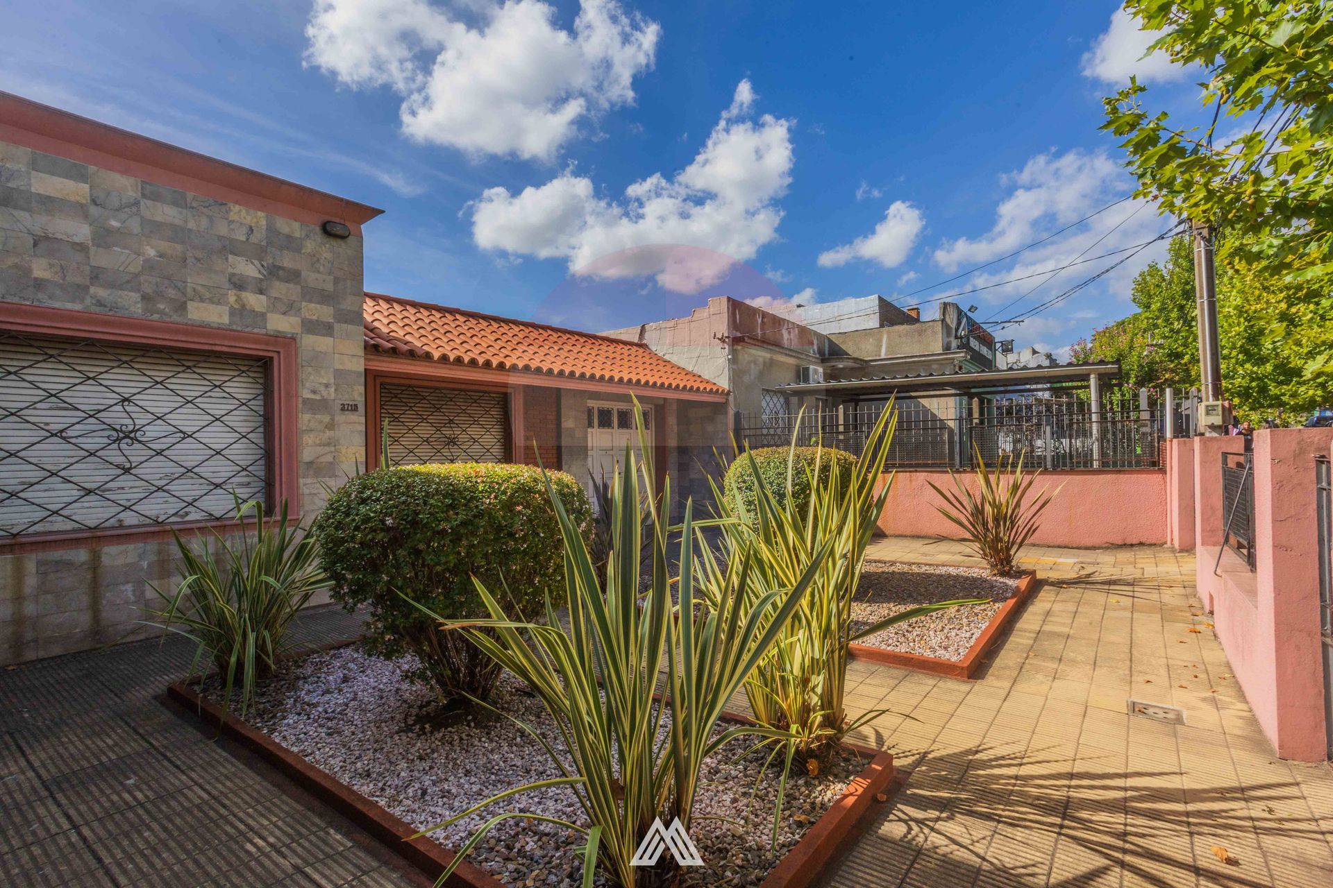 Venta casa 3 dormitorios,2 baños Cerrito - 2