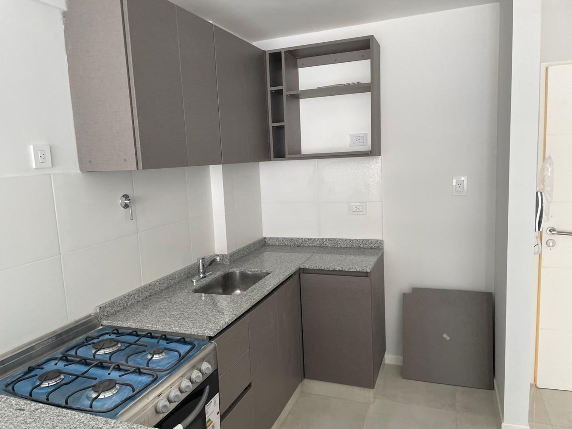 VENTA 2 AMB CON BALCON ENTREGA MARZO 2025 - 6