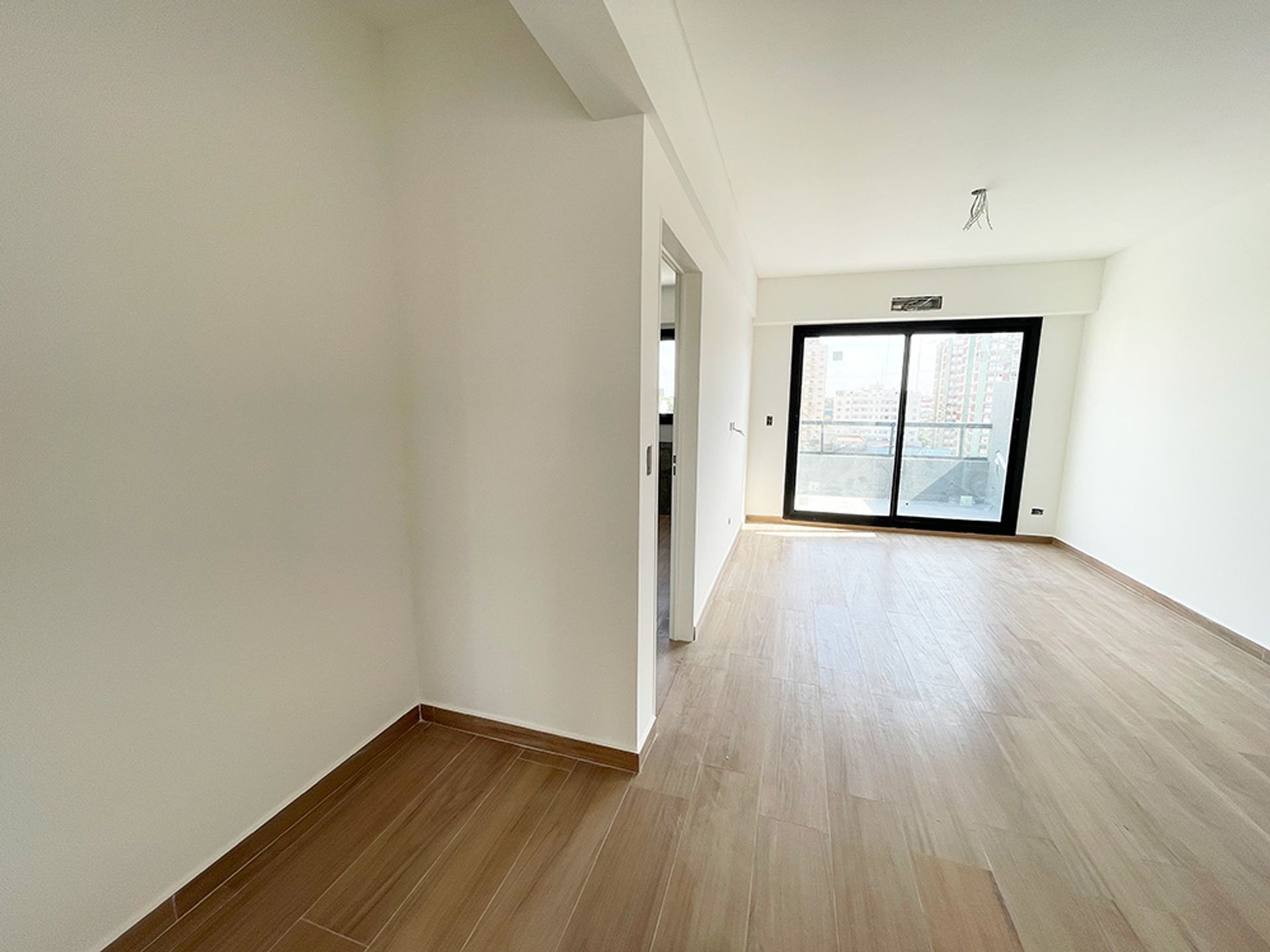DEPARTAMENTO 3 AMB CON COCH BALCON FRENTE AMENI - 2