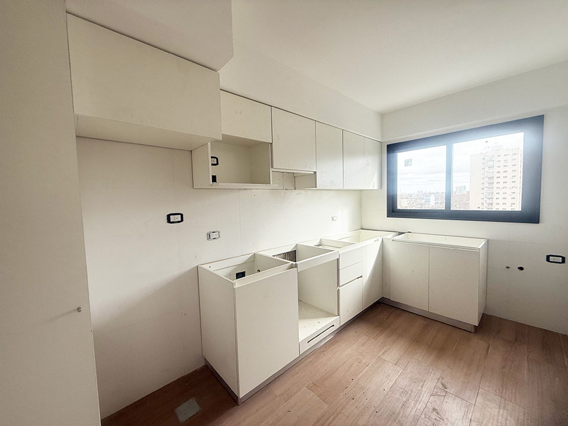 DEPARTAMENTO 3 AMB CON COCH BALCON FRENTE AMENI - 9