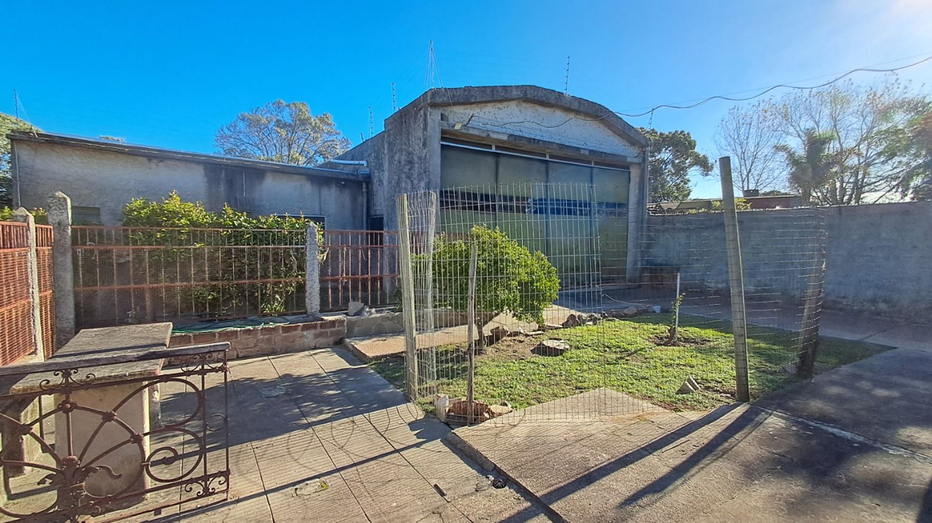 VENTA CASA 2 DORMITORIOS GARGE GALPON SOLYMAR SUR - 17