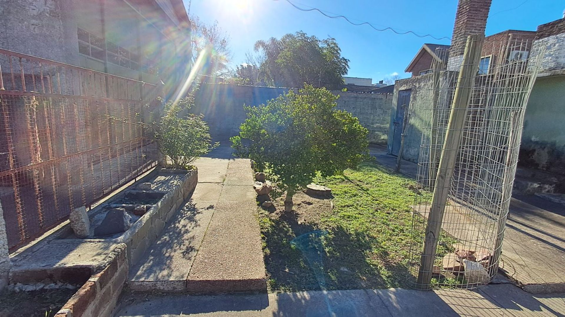 VENTA CASA 2 DORMITORIOS GARGE GALPON SOLYMAR SUR - 20