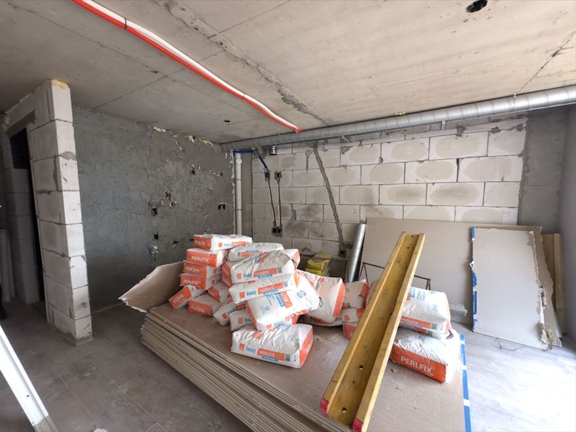 MONOAMBIENTE EN VENTA EN 3 CRUCES - 2