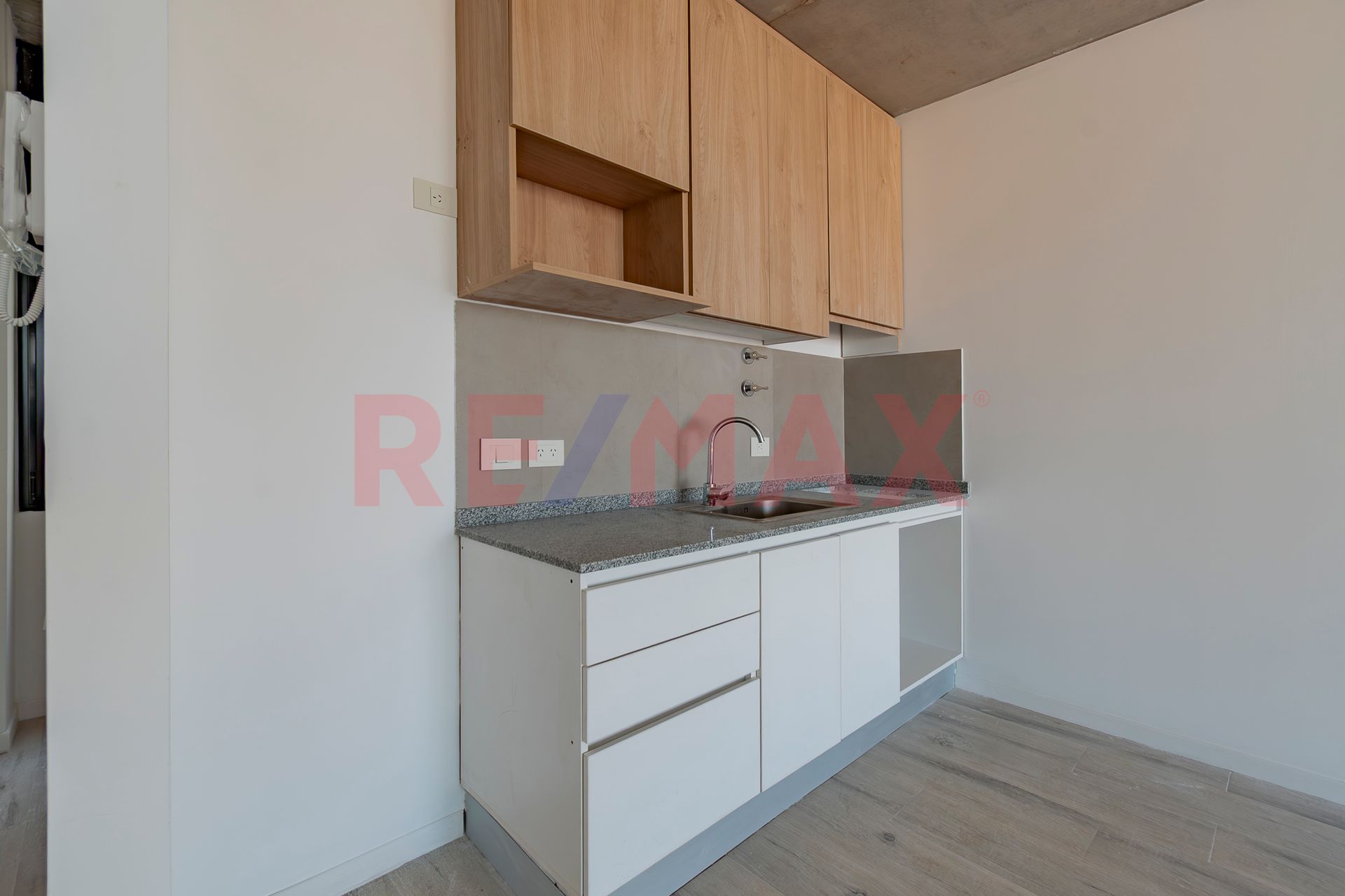 Venta V Ort&uacute;zar 1 Ambiente con Balc&oacute;n y Amenities - 4