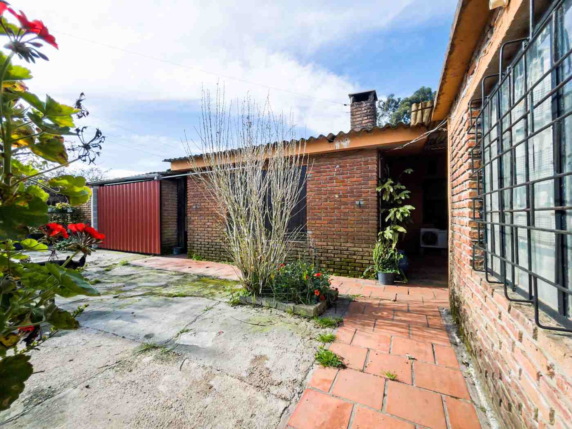 Casa de 2 dormitorios con Garaje en Cooperativa - 2