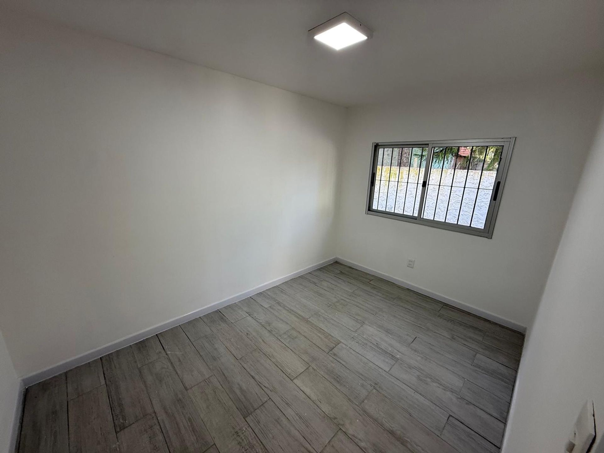 CASA EN ALQUILER 2 DORMITORIOS 1 BAÑO LAGOMAR - 5