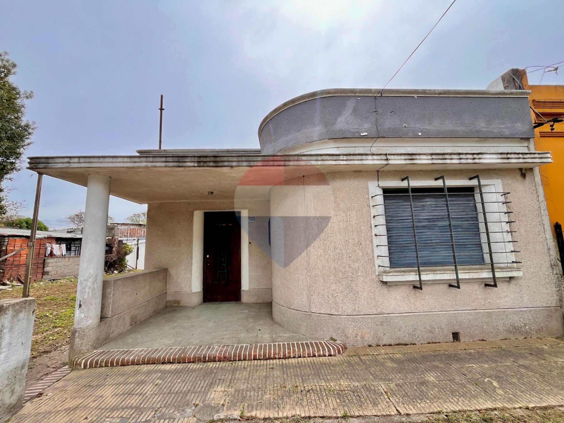 CASA EN VENTA CON APARTAMENTO EN J. DEL HIPODROMO - 2