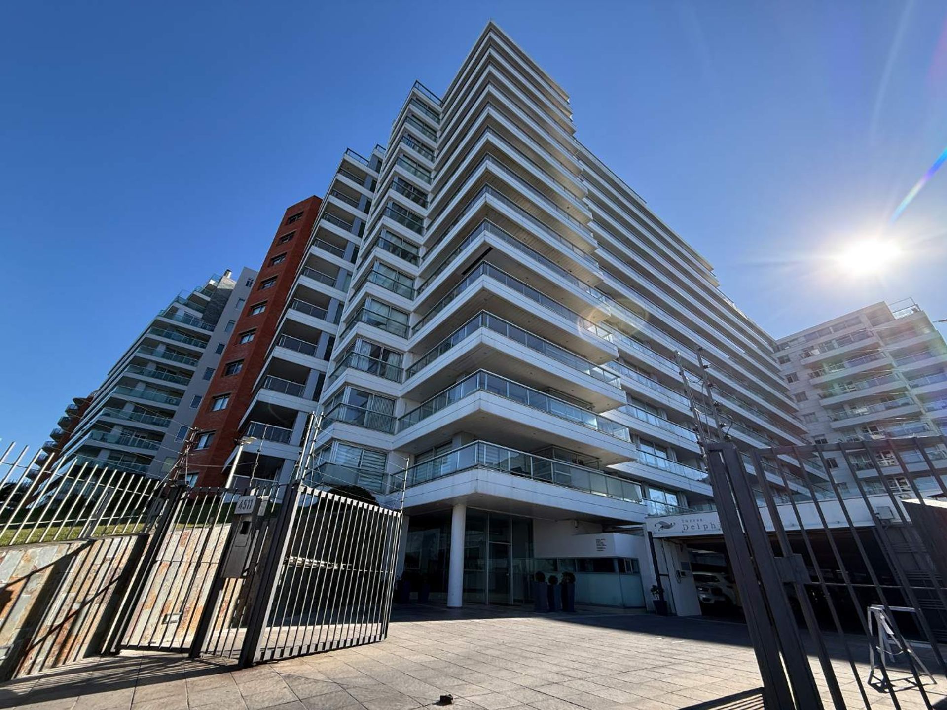 Venta apto con Renta y Garage, Rambla de Malvin - 2