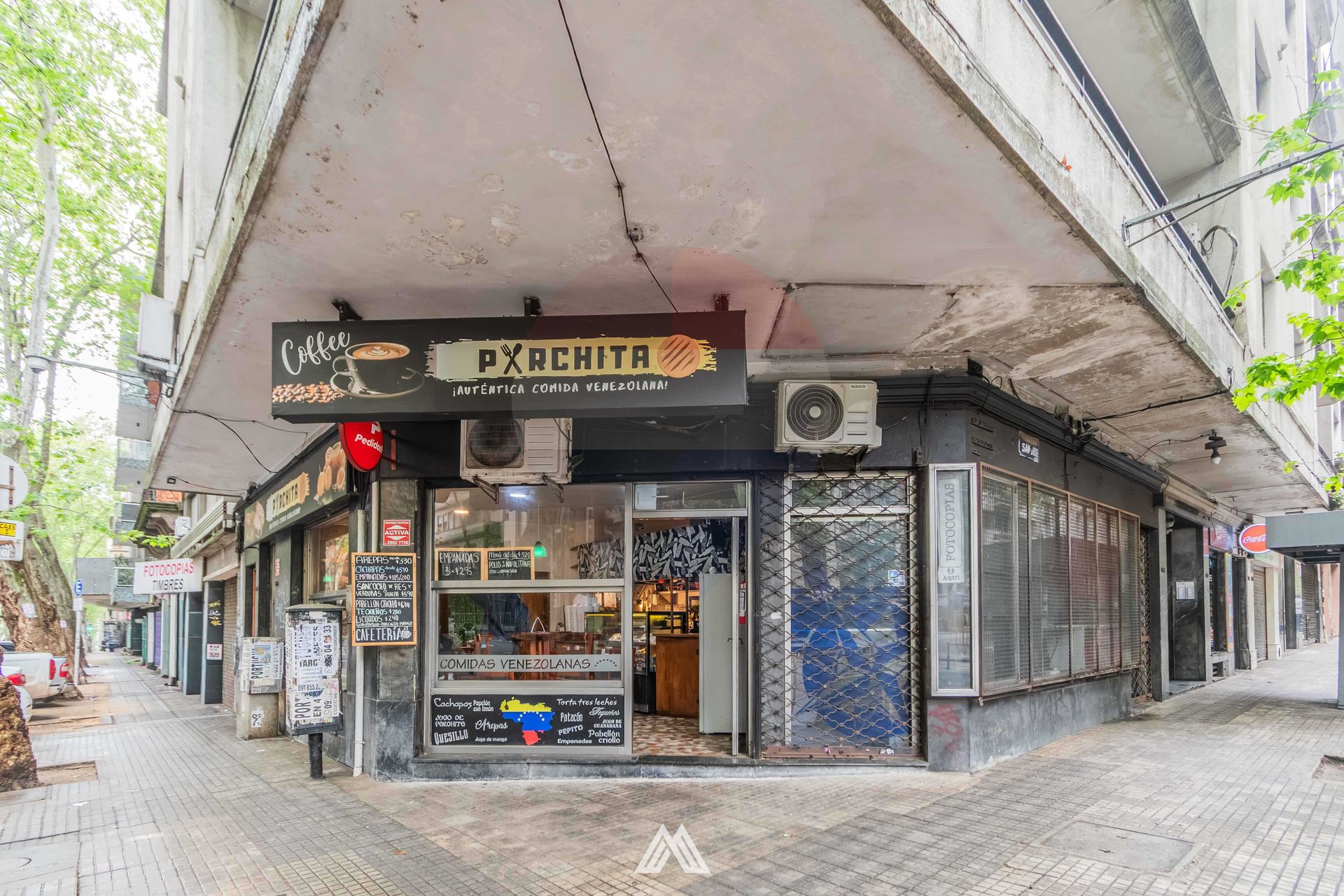 VENTA NEGOCIO Y EQUIPAMIENTO GASTRONÓMICO CENTRO - 3