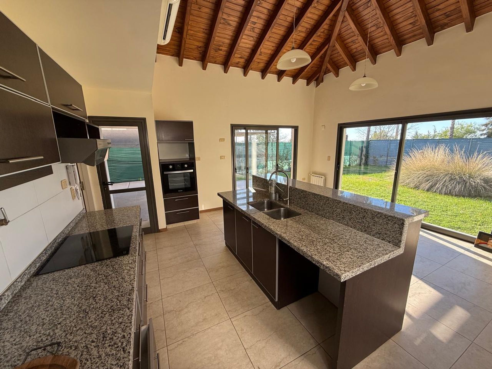 Casa en Alquiler en Lujan de Cuyo, Mendoza