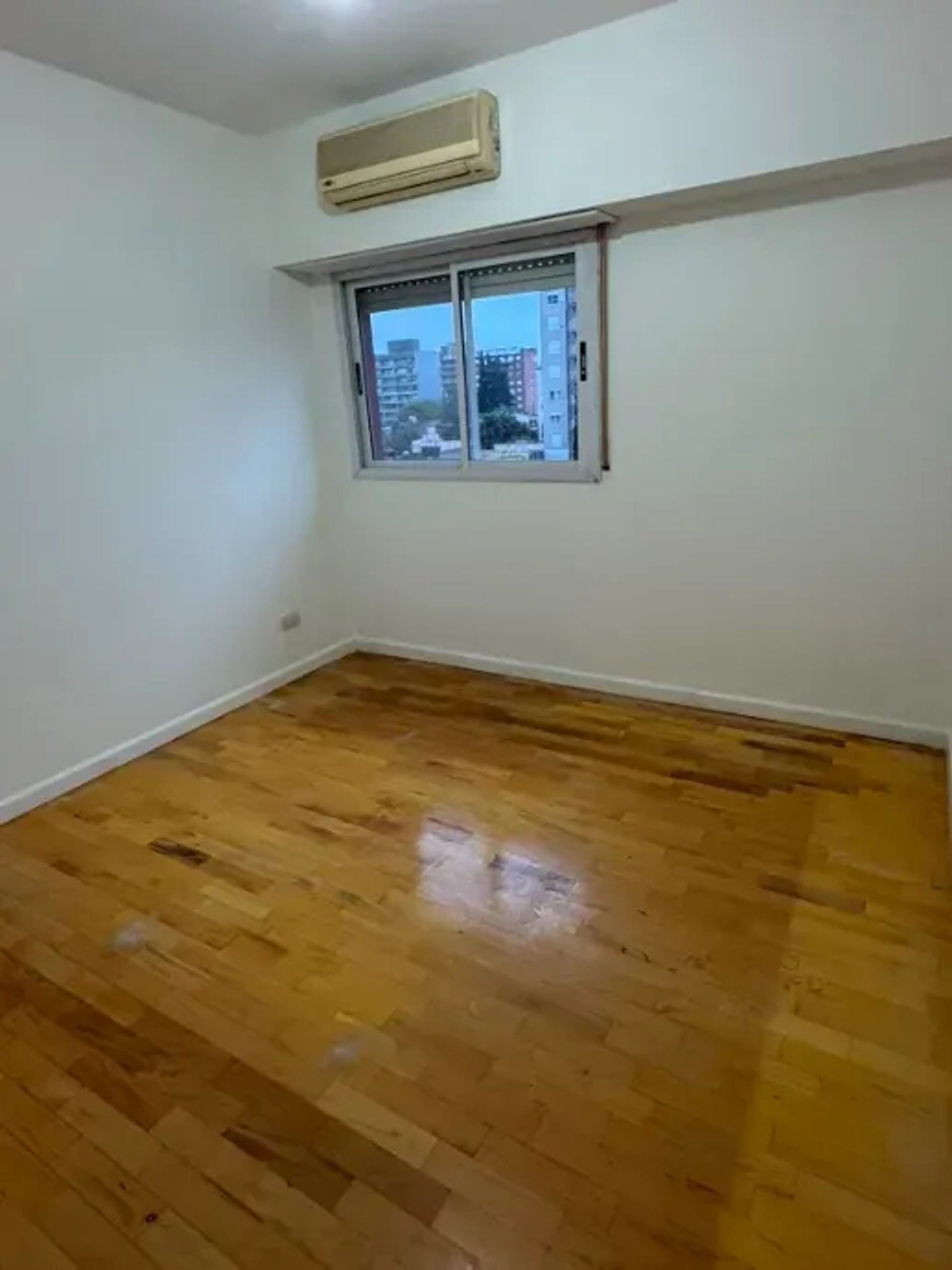 Departamento en Alquiler en Moron, G.B.A. Zona Oeste