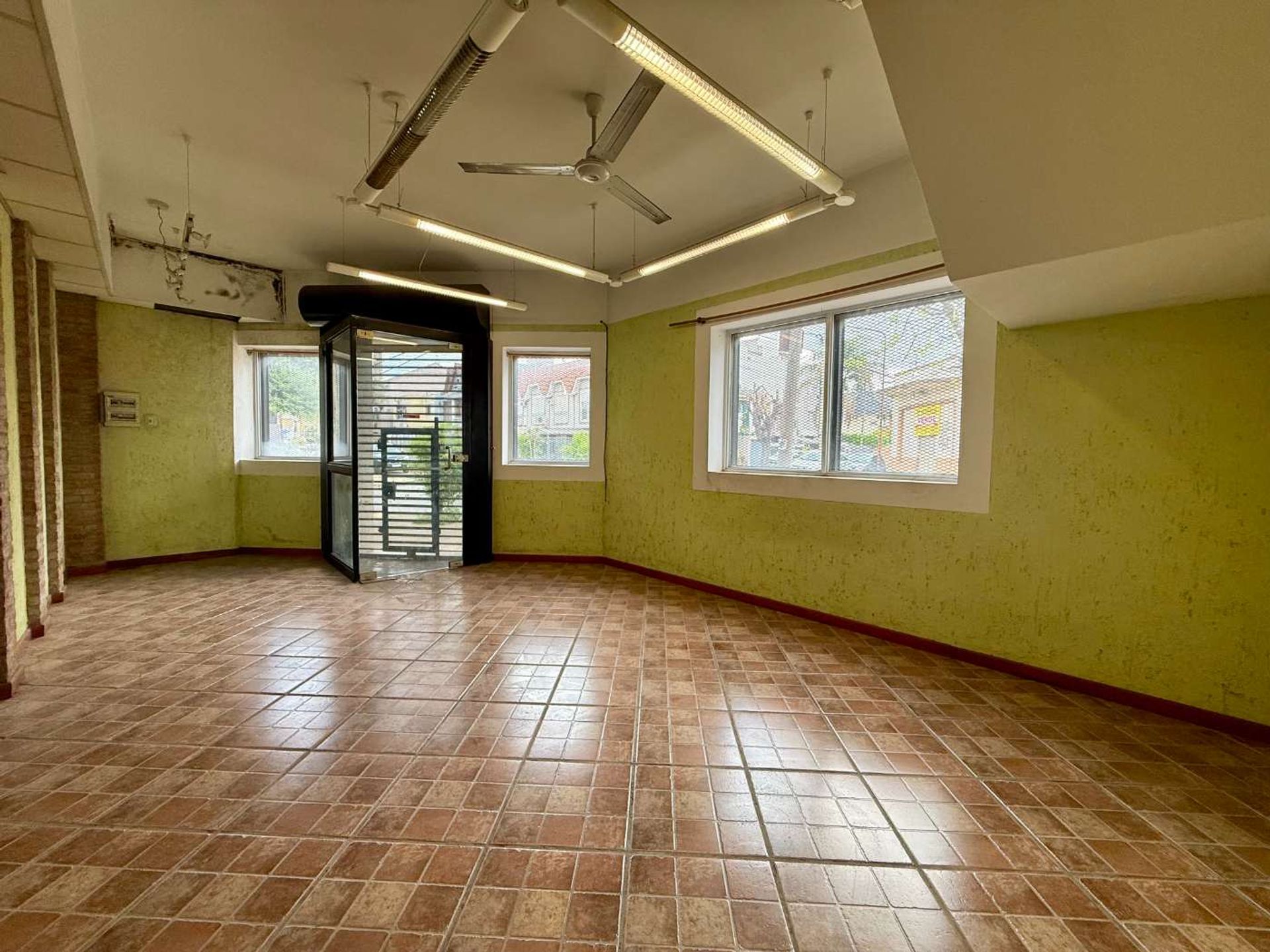 Local Comercial en Alquiler en La Matanza, G.B.A. Zona Oeste