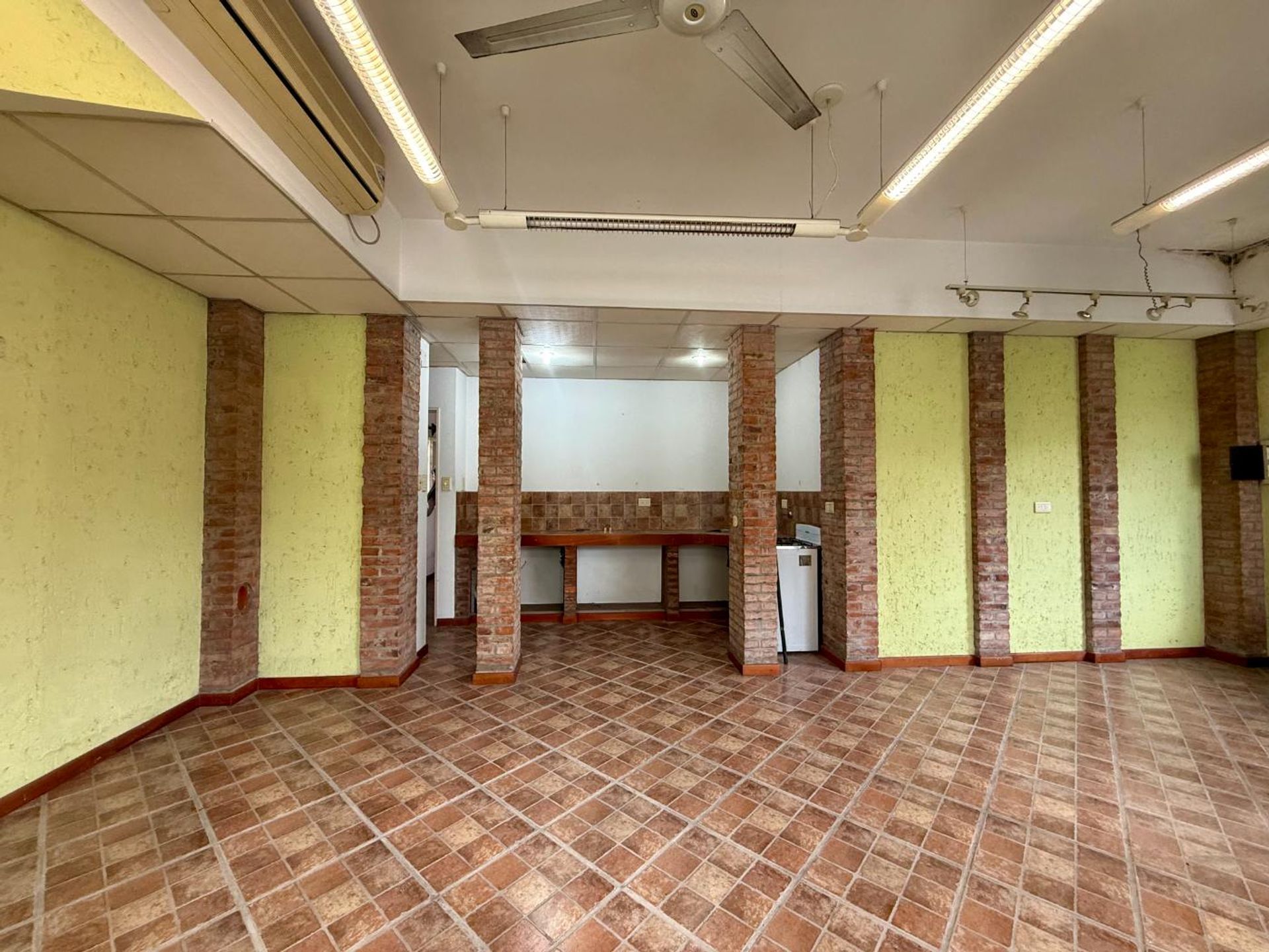 Local Comercial en Alquiler en La Matanza, G.B.A. Zona Oeste