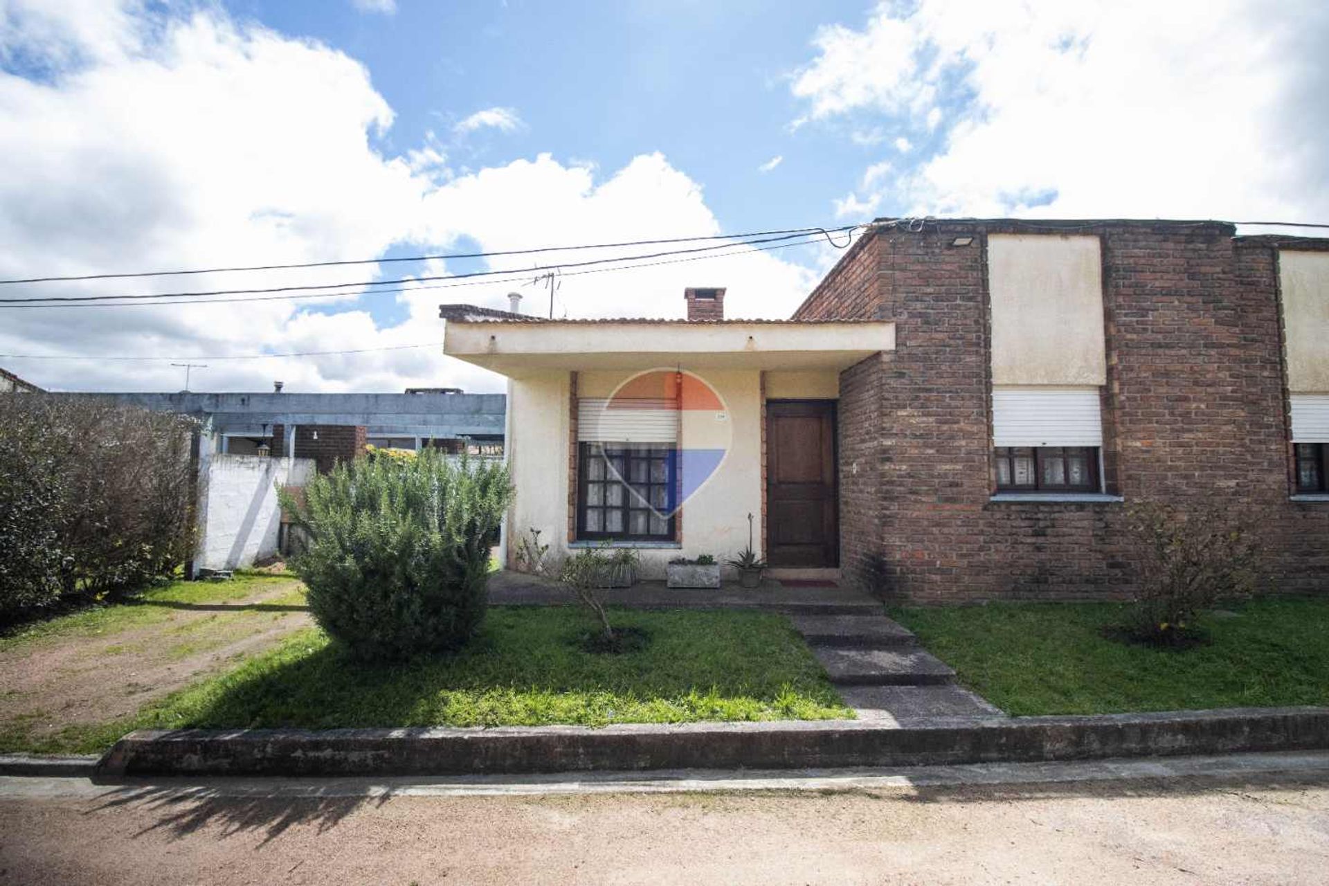 VENTA CASA 2 DORM. EN COMPLEJO, LAGOMAR NORTE - 1