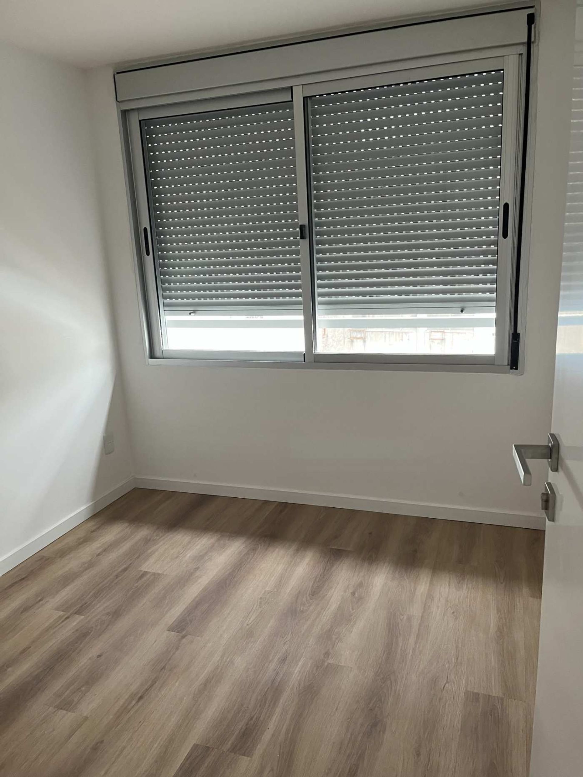 ALQUILA APTO NUEVO 1 DORM CORDON BALCON PISO 9 - 6