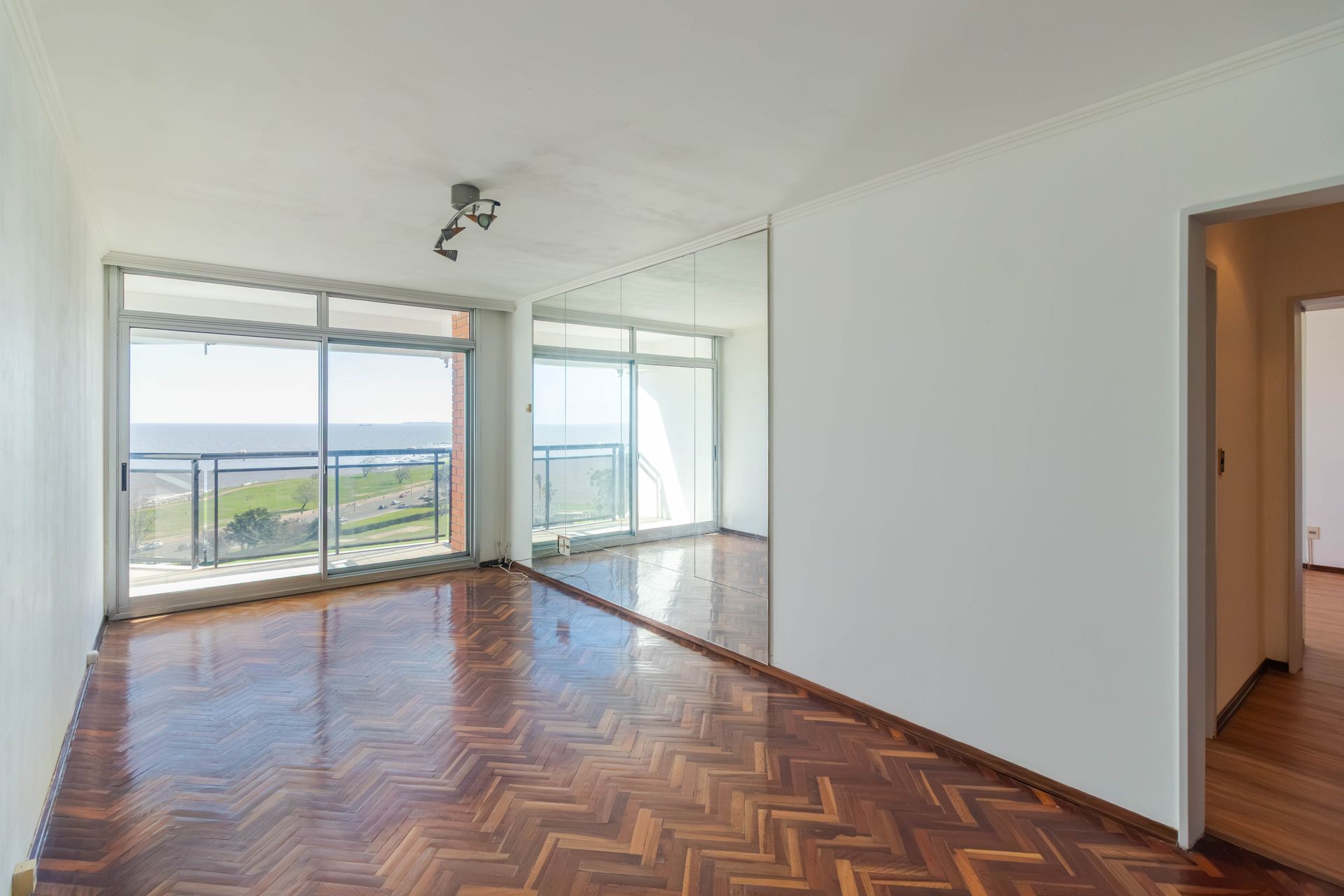 Venta 2 Dorm Golf Towers Vista al Mar y Garaje - 2