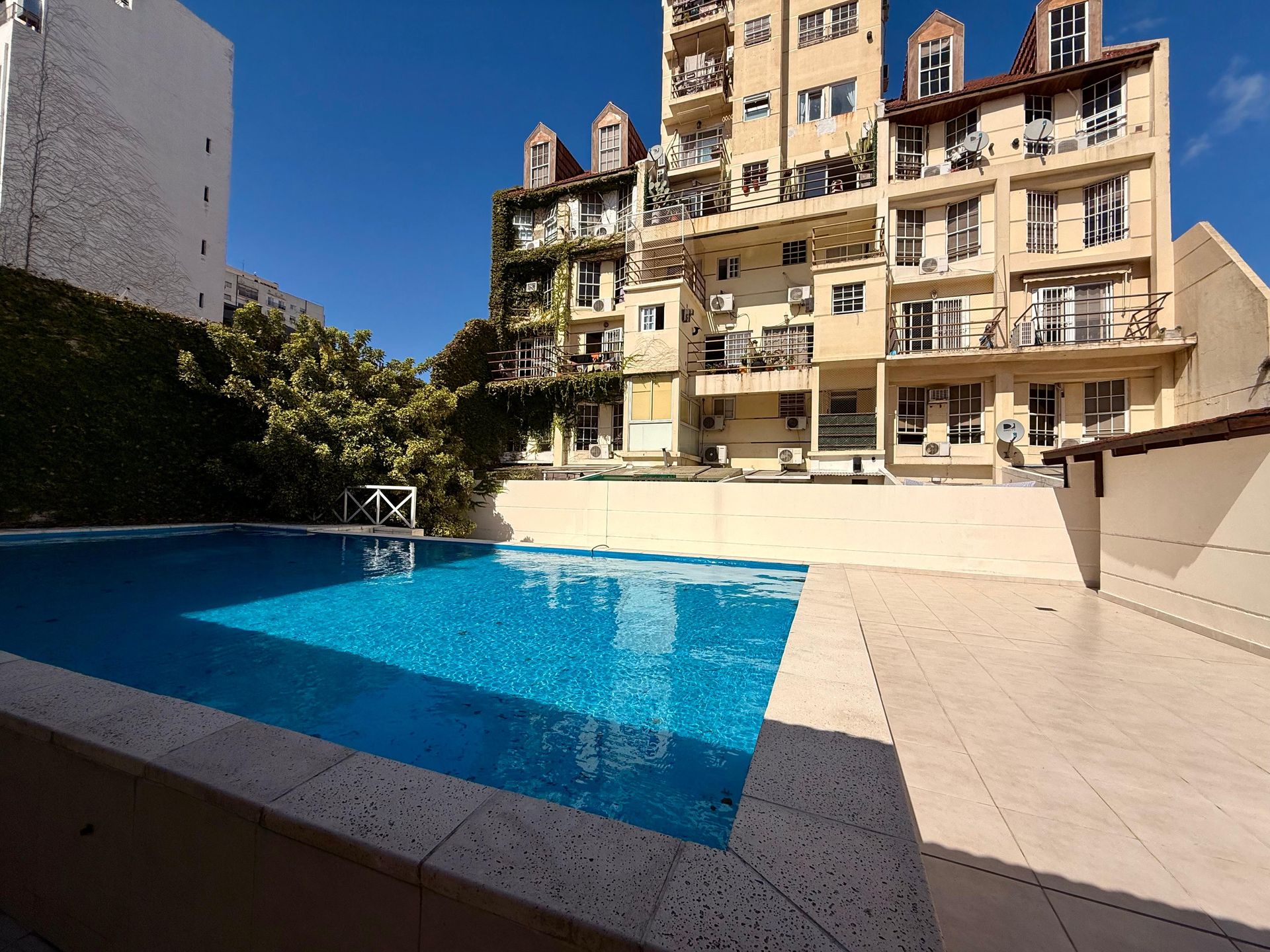 Colegiales Virrey Olaguer y Feliú 3100