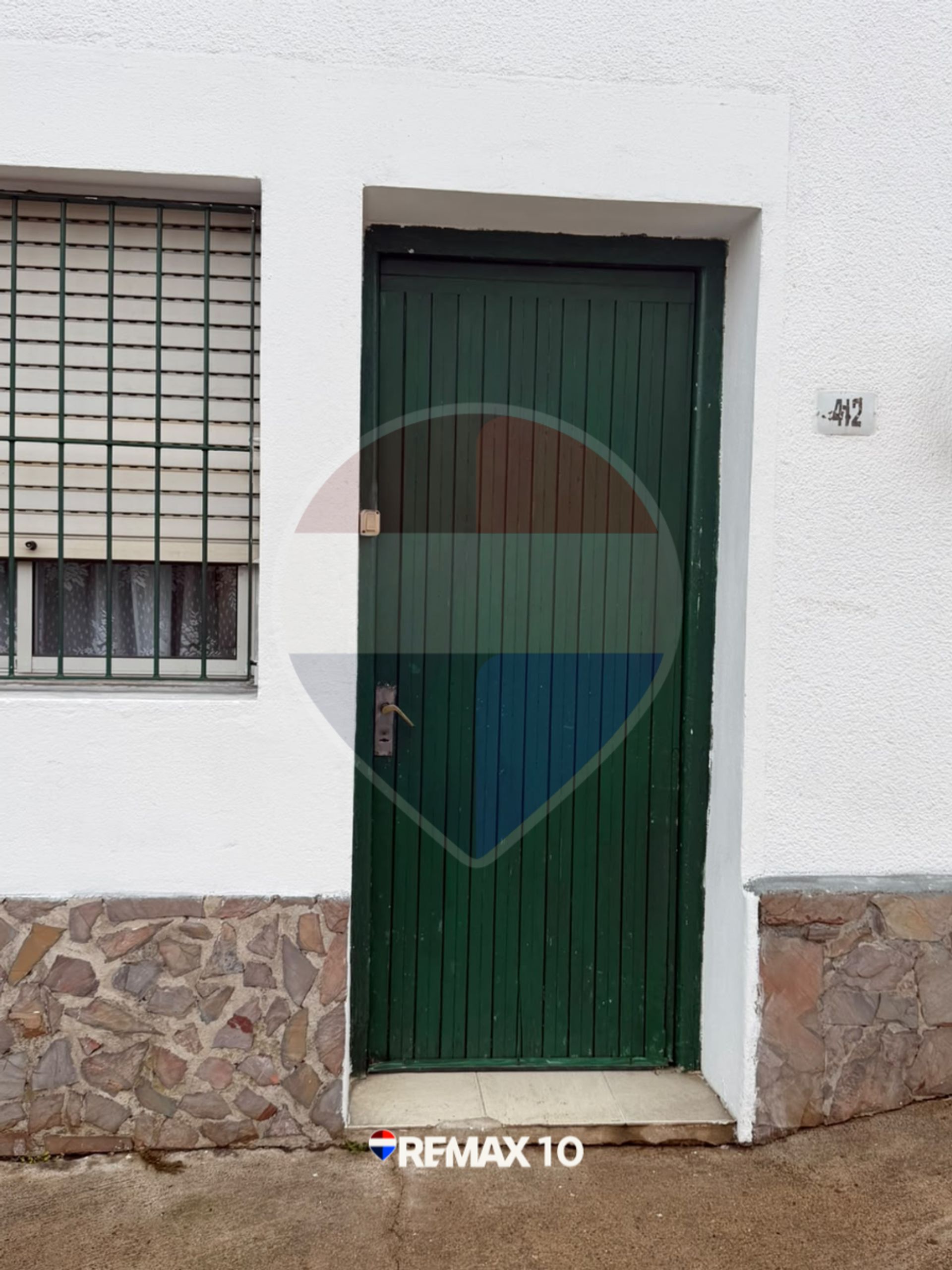 ATENCION INVERSORES . - 17
