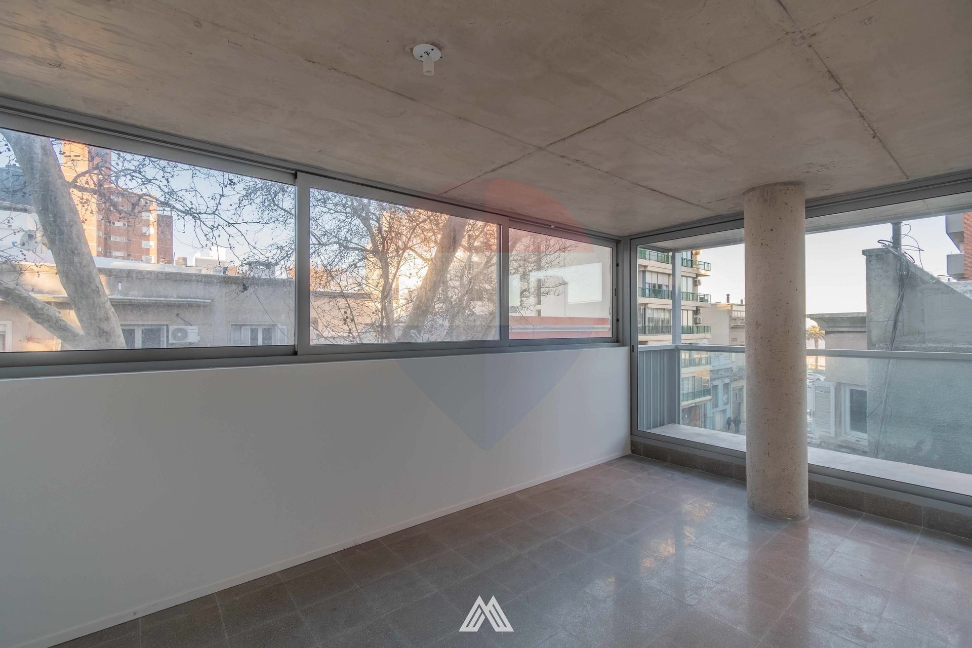 VENTA APTO DOS DORMITORIOS BARRIO SUR - 2