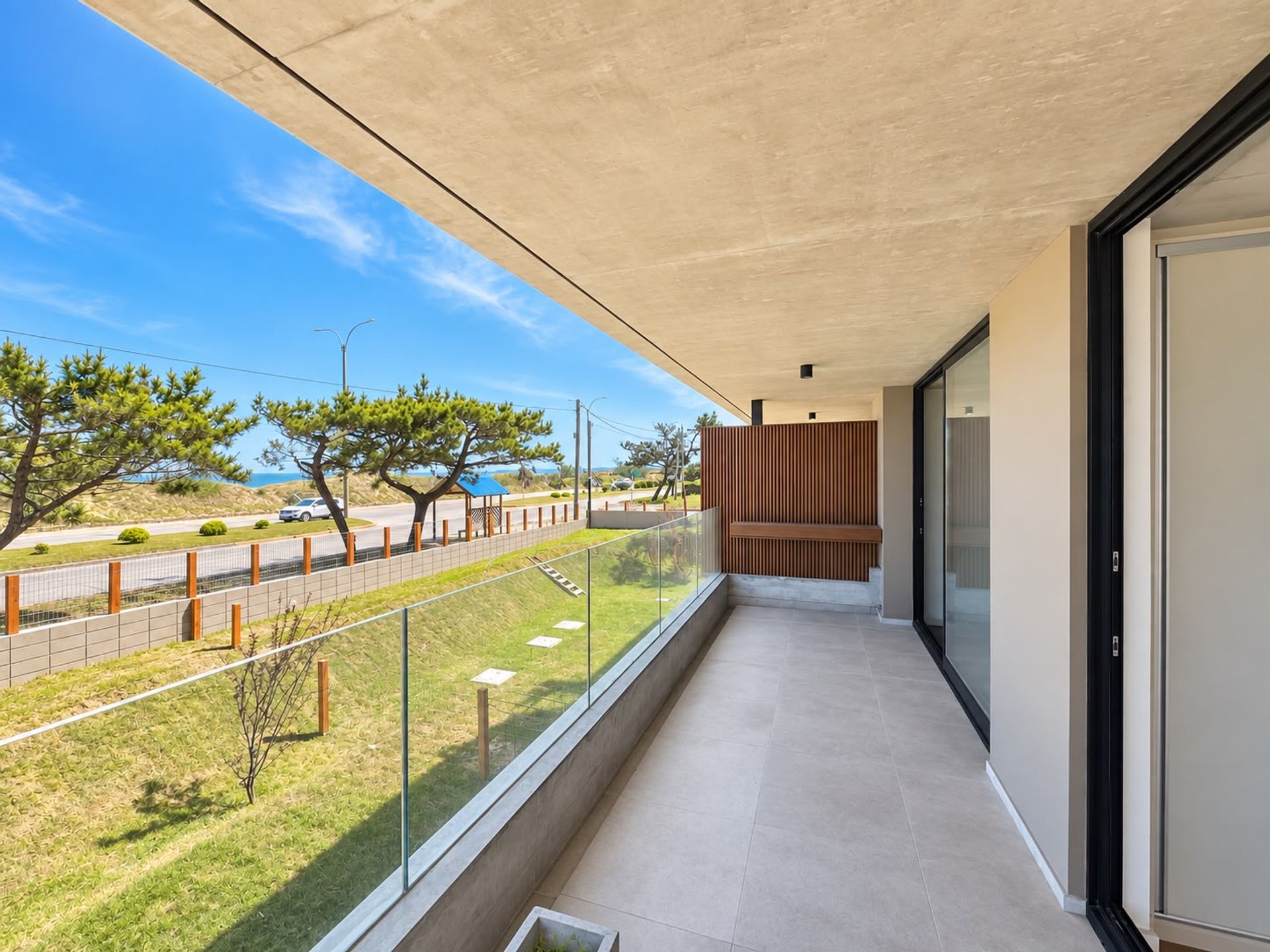 APARTAMENTO EN VENTA 2 DORMITORIOS FRENTE AL MAR - 1