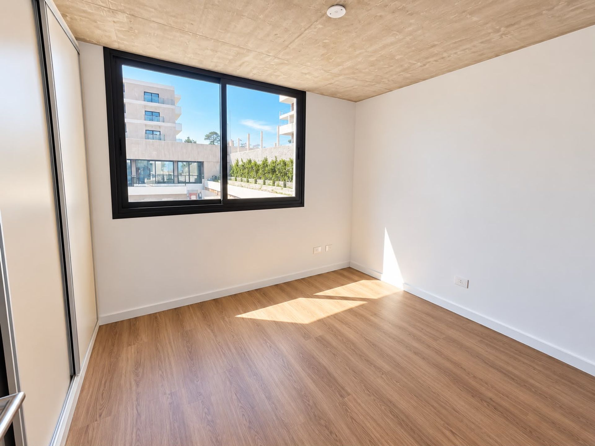 APARTAMENTO EN VENTA 2 DORMITORIOS FRENTE AL MAR - 11