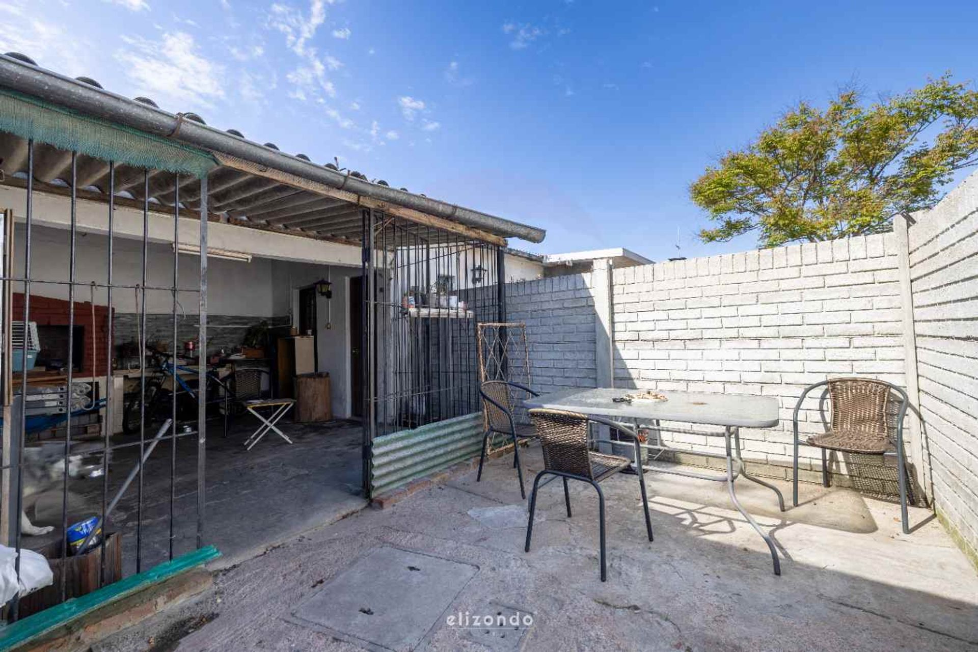 Venta Casa En Peñarol 3 Dormitorios + Apto GARAGE - 16