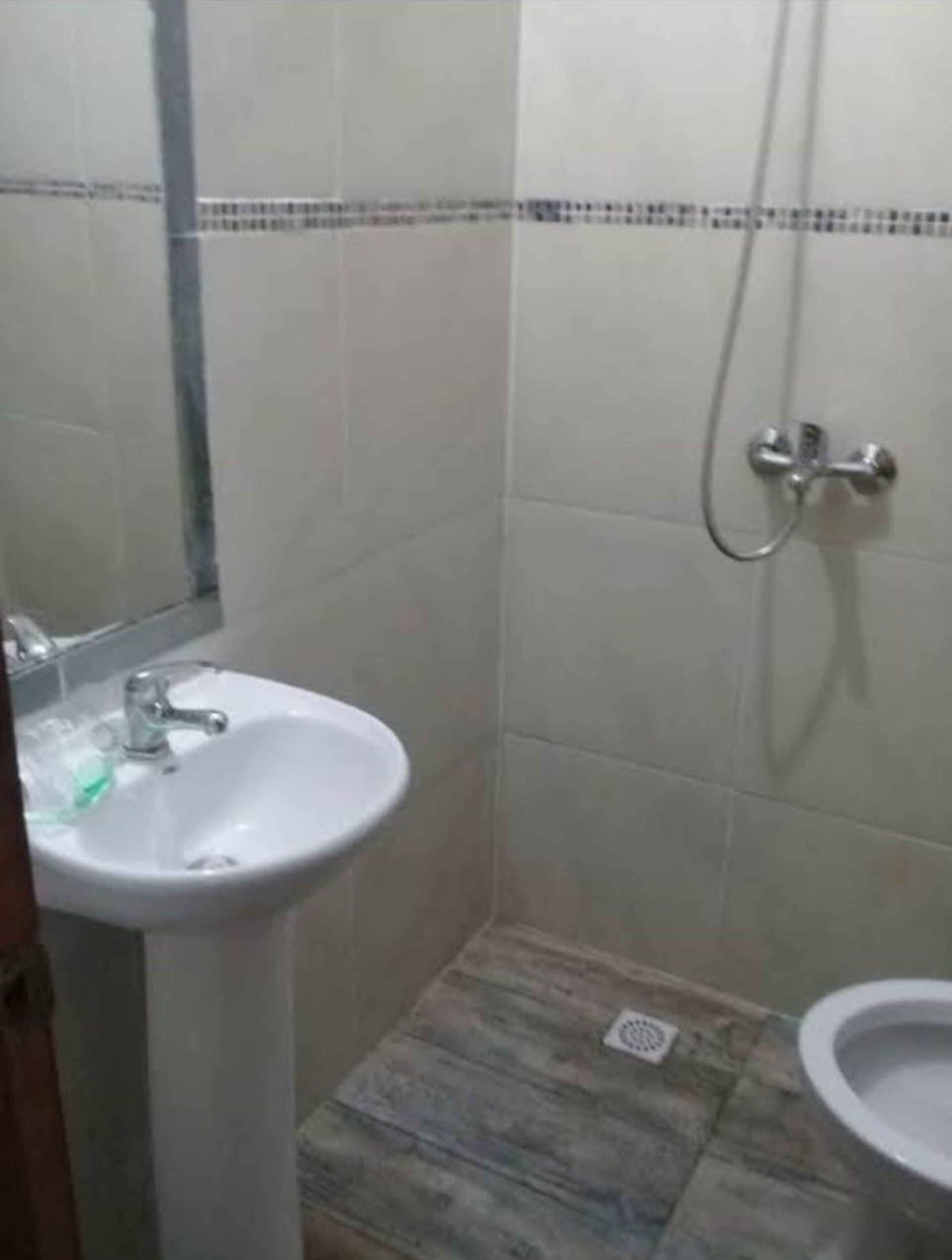 Venta Casa En Peñarol 3 Dormitorios + Apto GARAGE - 17