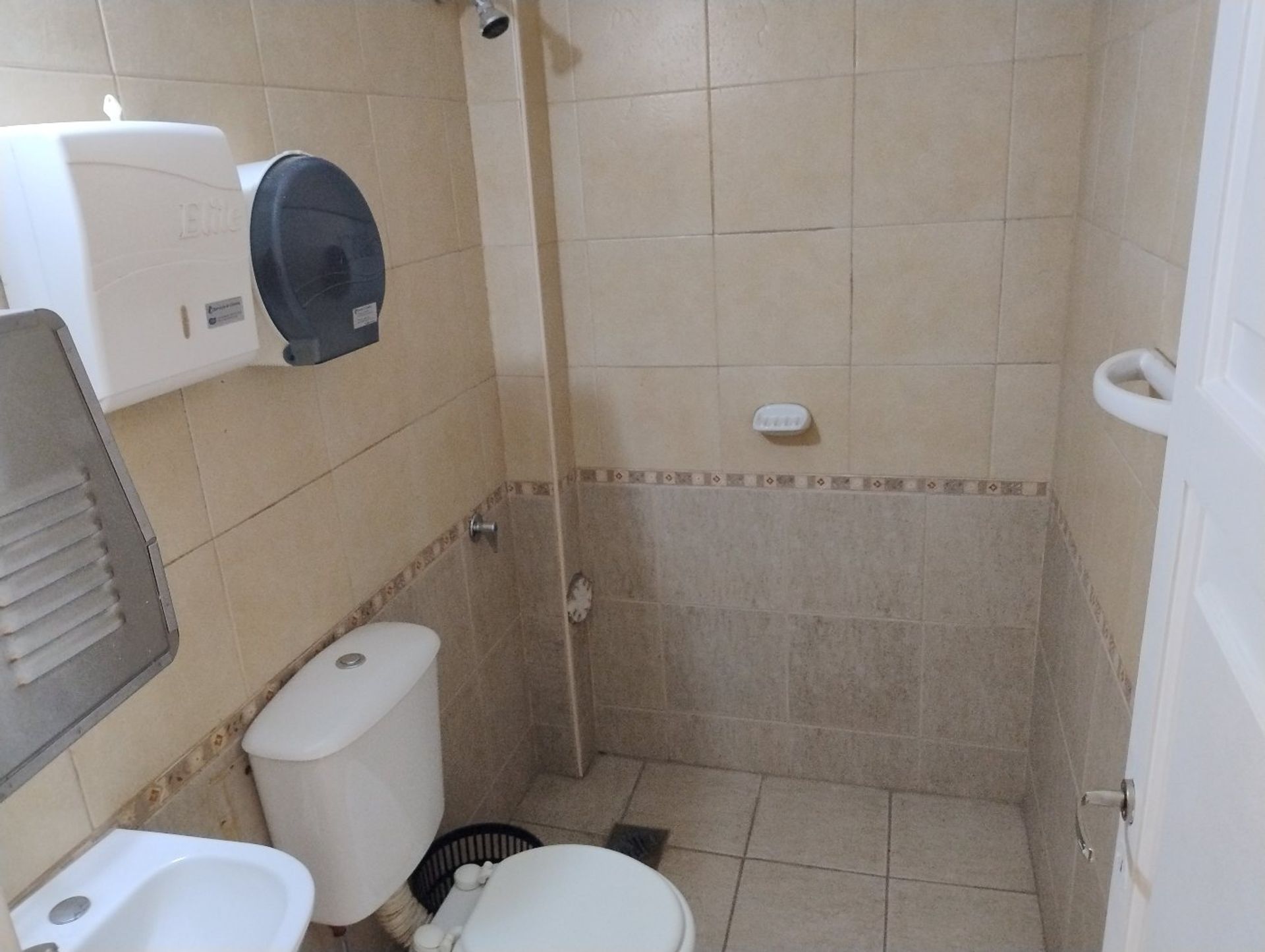Local Comercial en Alquiler en Rawson, San Juan