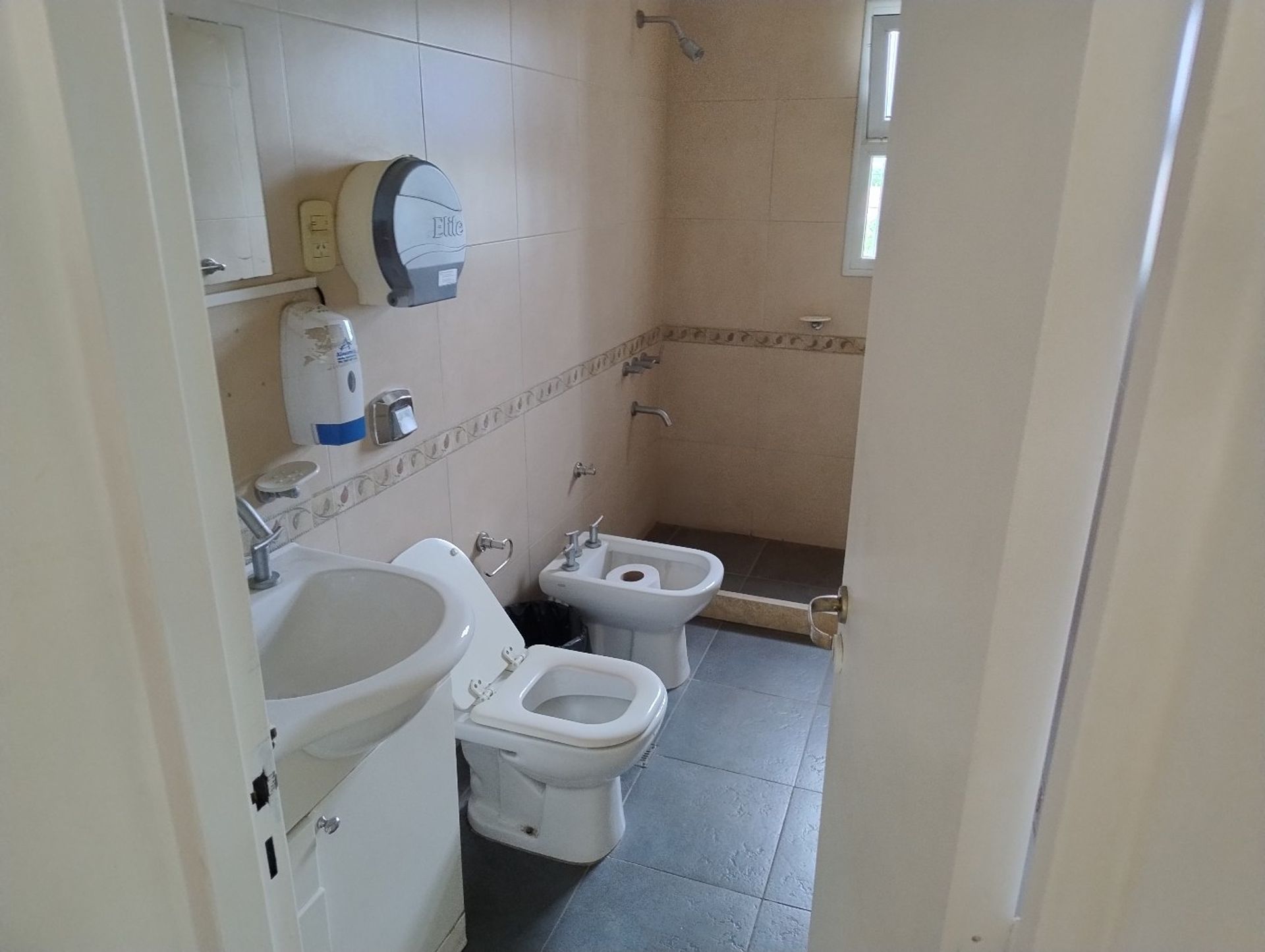 Local Comercial en Alquiler en Rawson, San Juan