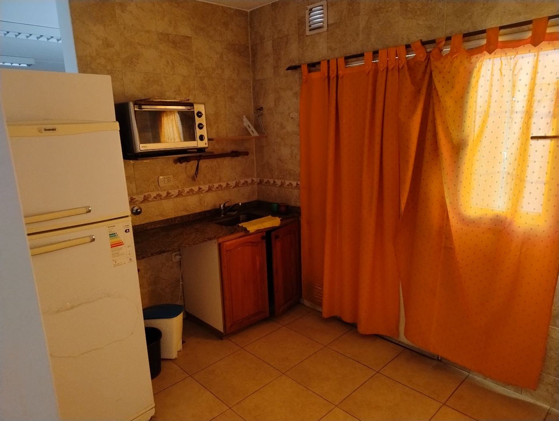 Local Comercial en Alquiler en Rawson, San Juan