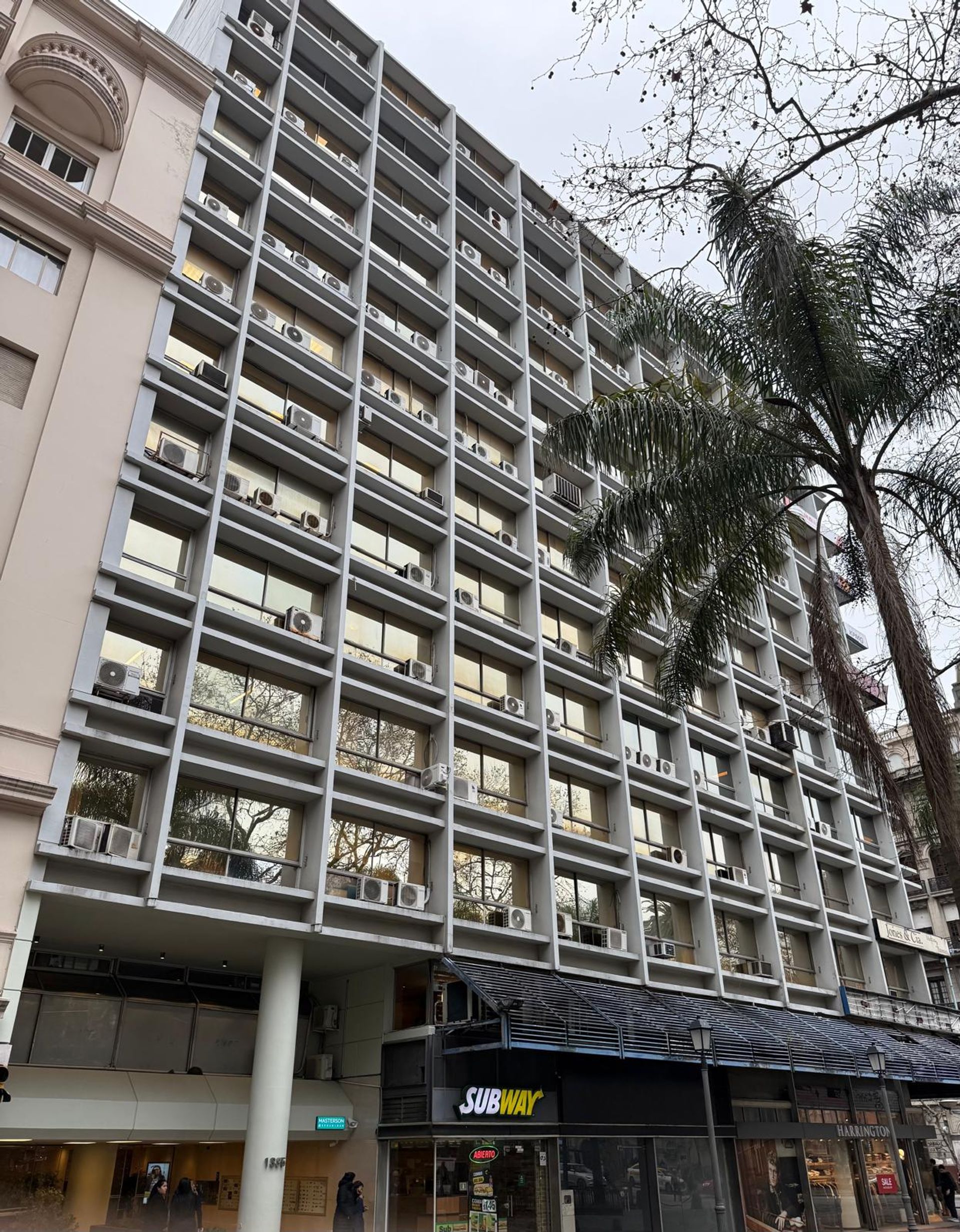 VENTA OFICINA ALQUILADA CENTRO 8% RENTABILIDAD - 5