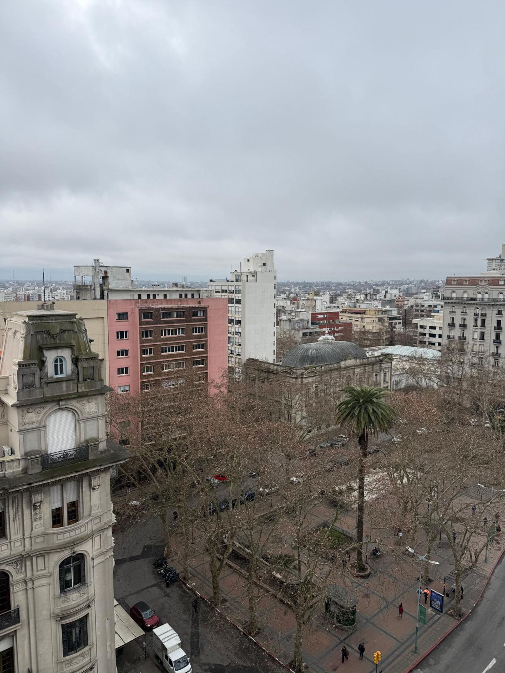 VENTA OFICINA ALQUILADA CENTRO 8% RENTABILIDAD - 4