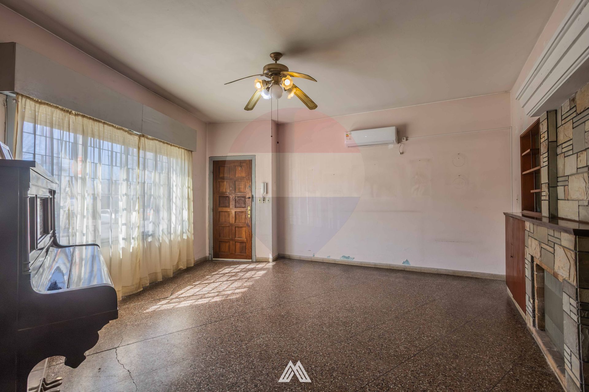 VENTA CASA 2 DORMITORIOS Y GARAJE BUCEO - 2