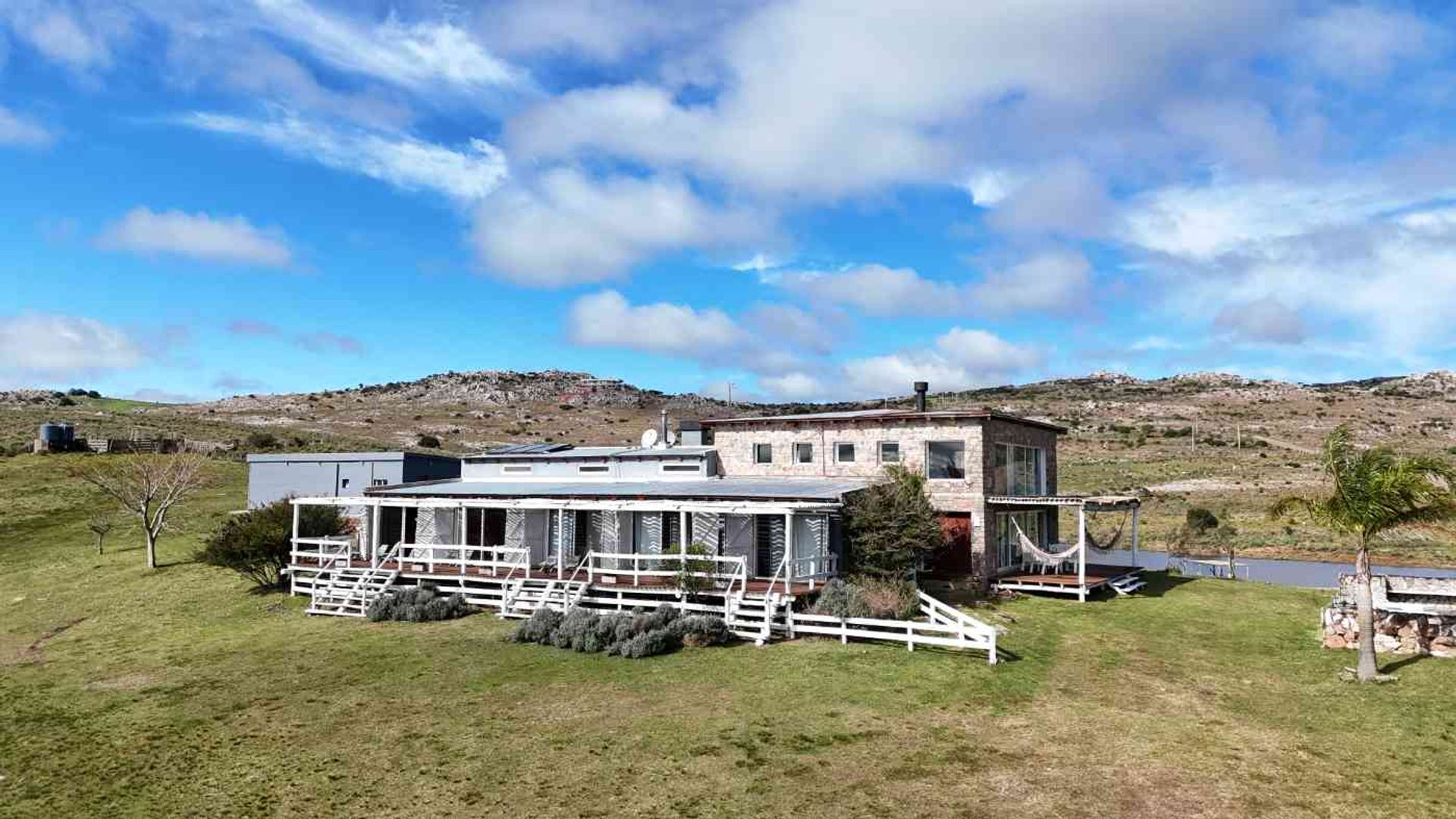 VENTA EMPRENDIMIENTO TURISTICO 52 HA - 1