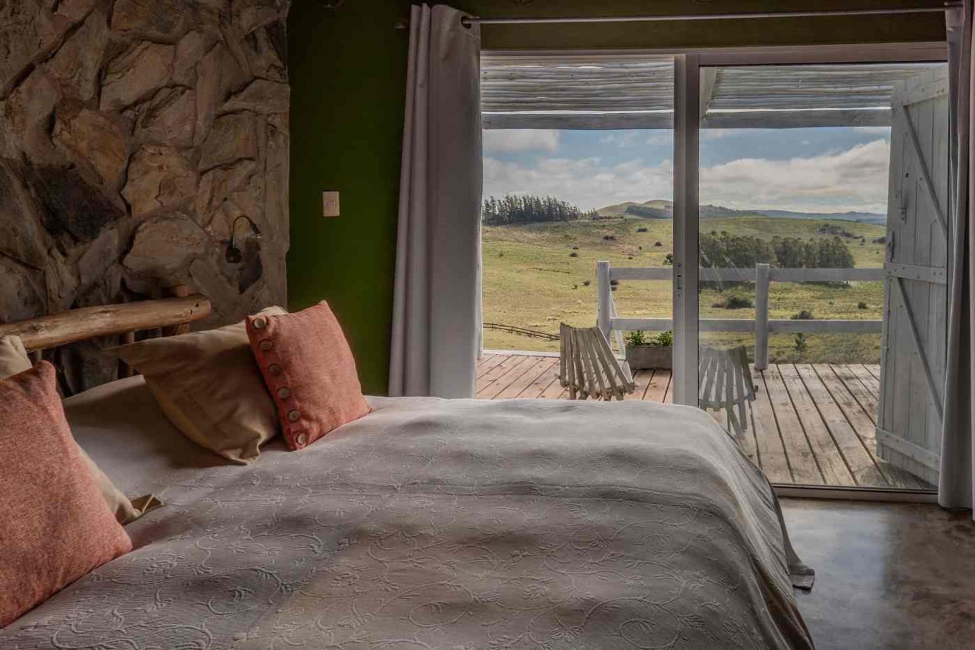 VENTA EMPRENDIMIENTO TURISTICO 52 HA - 18